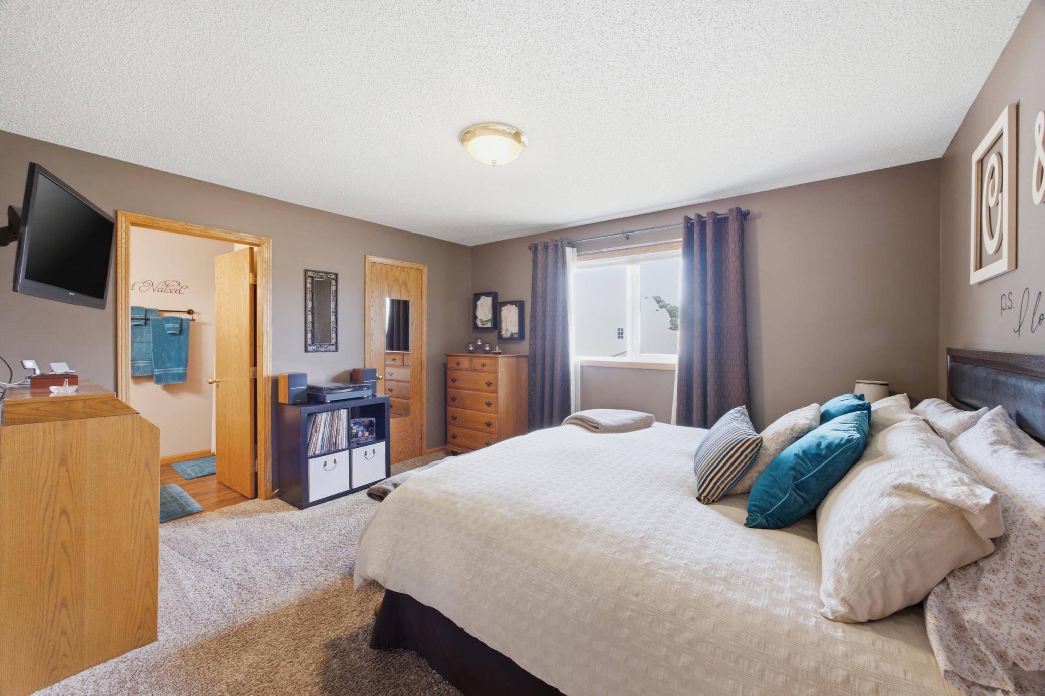 1206 18th Street N, Moorhead MN 56560 - Photo 12 of 28