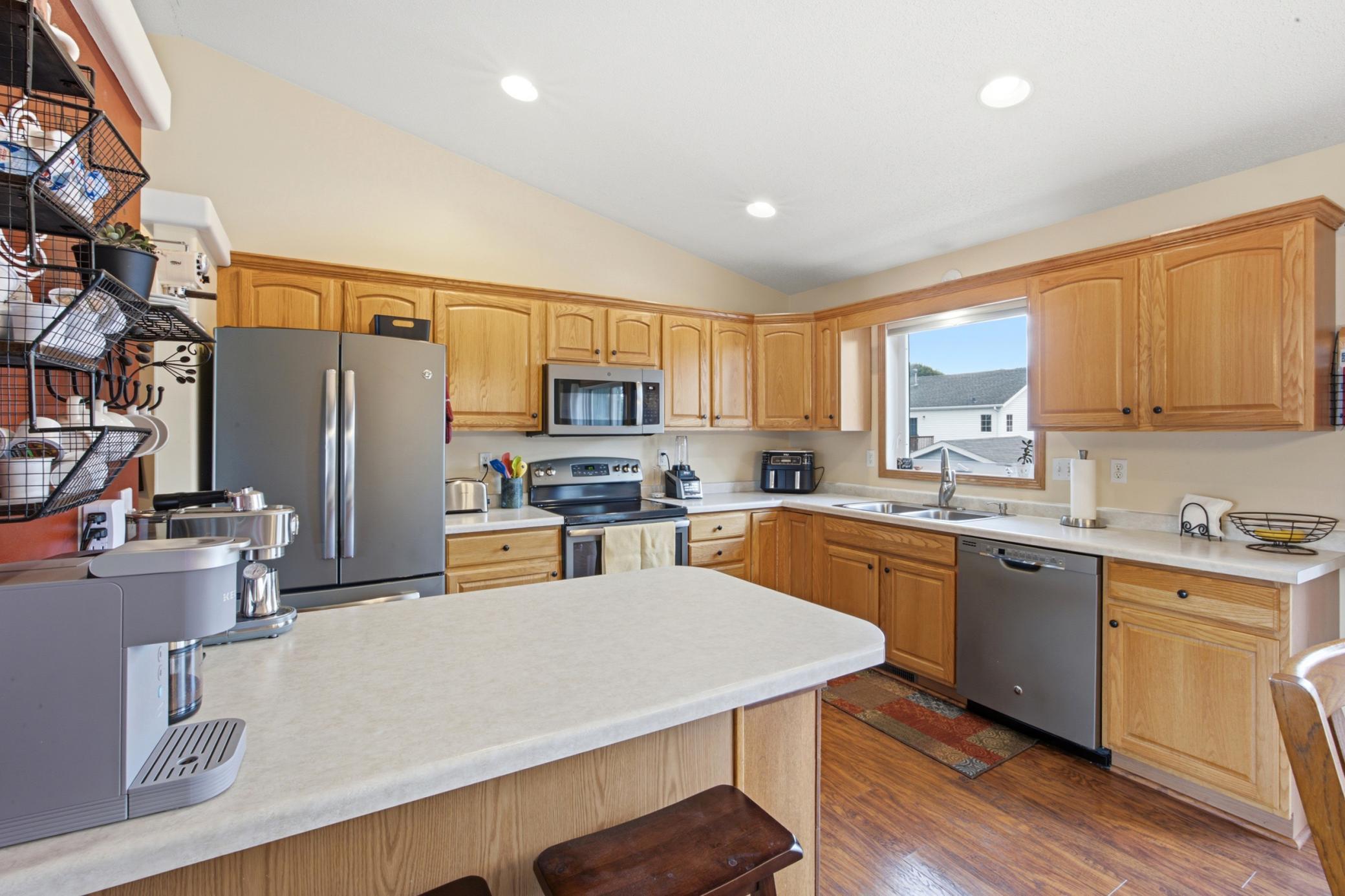 1206 18th Street N, Moorhead MN 56560 - Photo 7 of 28