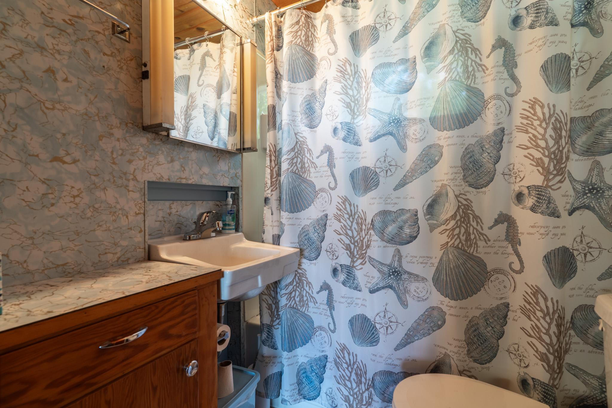 1950 single family home for sale at 11842 Lake Street SE in Mentor, MN — 2 bed, 1 bath (photo 15 of 26)