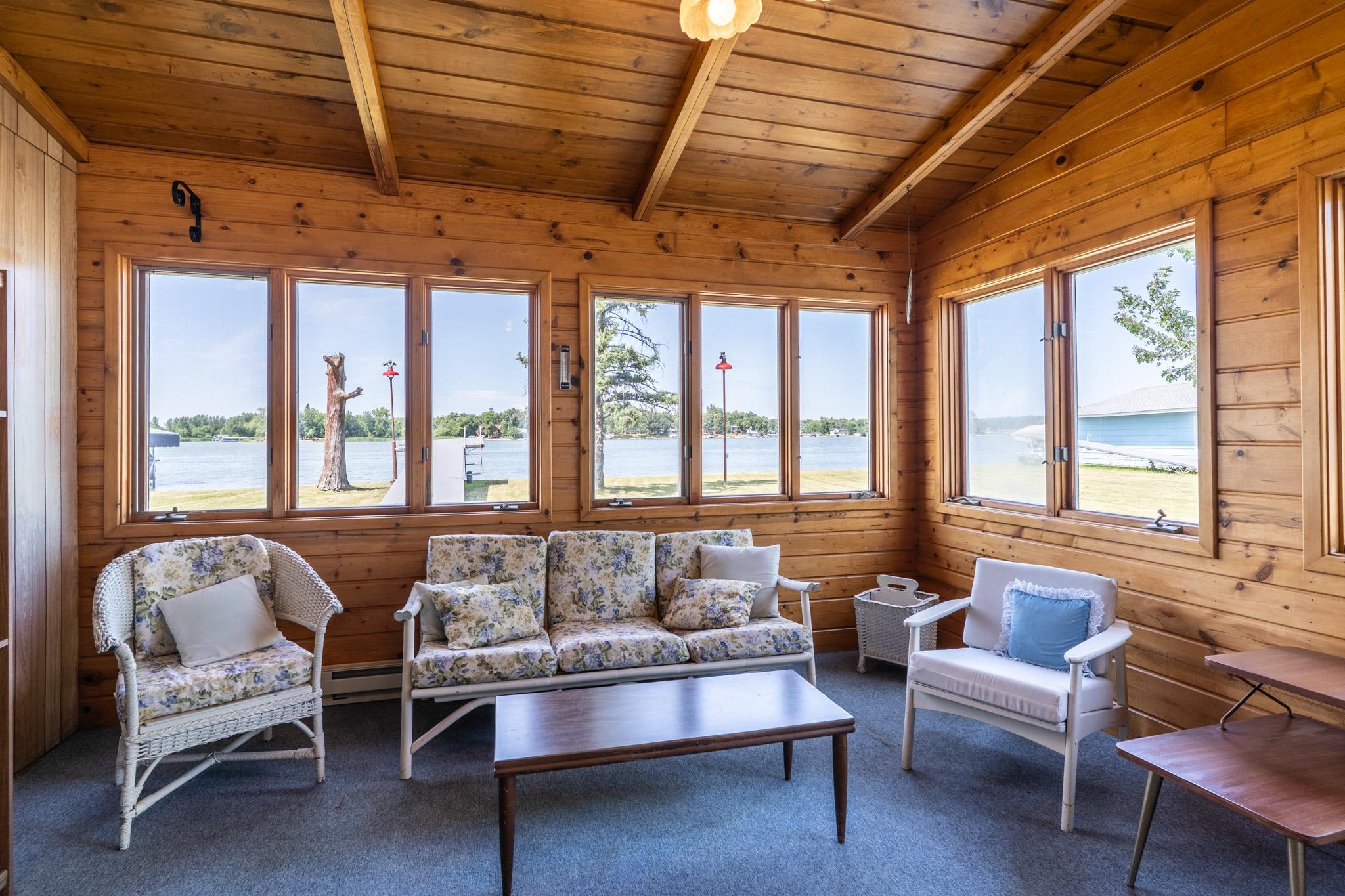 1950 single family home for sale at 11842 Lake Street SE in Mentor, MN — 2 bed, 1 bath (photo 5 of 26)
