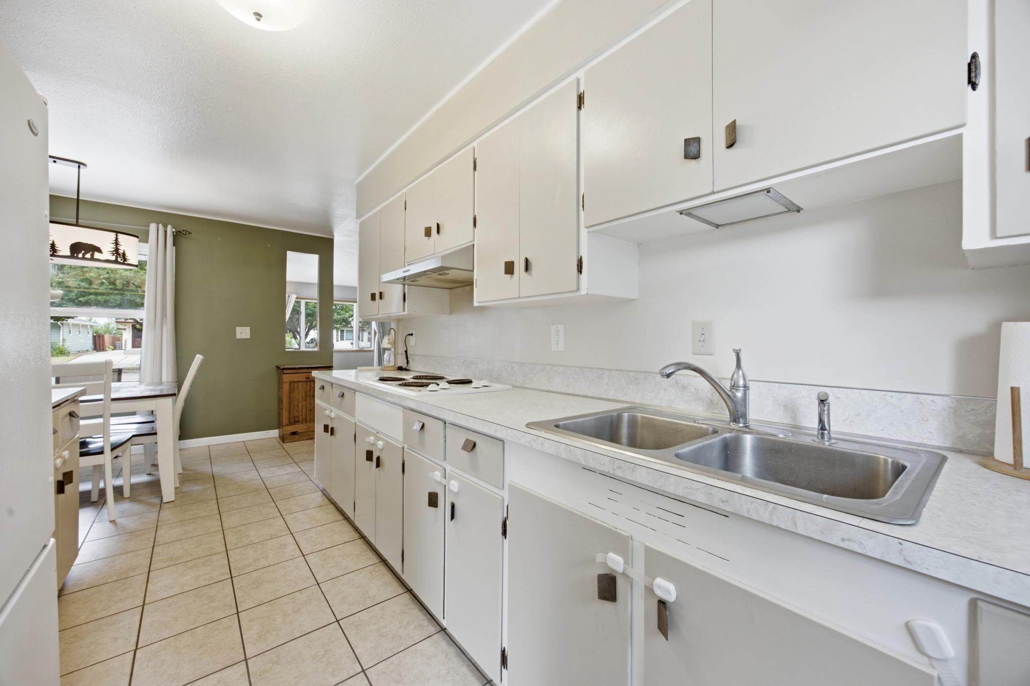 1232 15th Street N, Moorhead MN 56560 - Photo 14 of 36