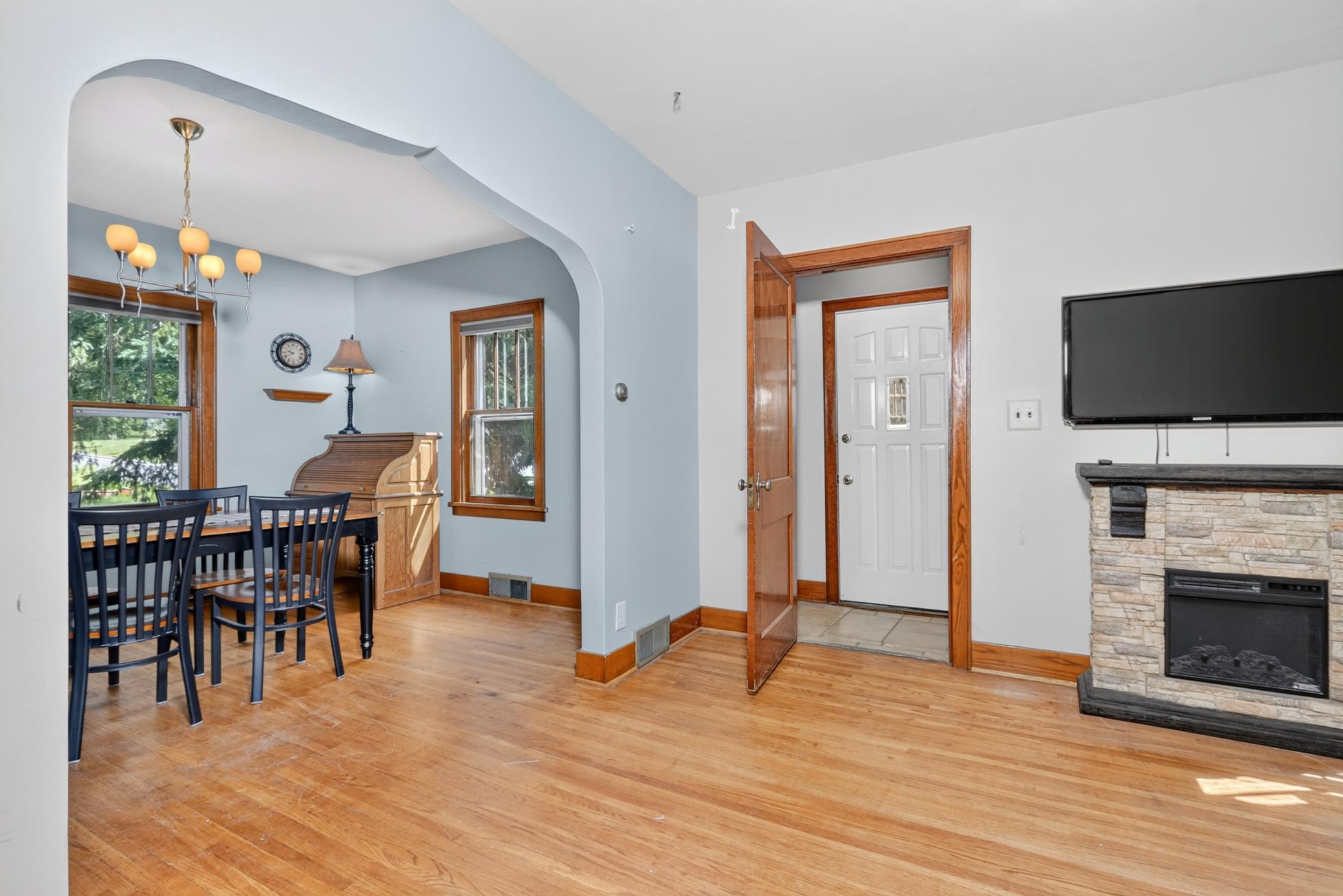 401 NE 7th Street, Grand Rapids MN 55744 - Photo 4 of 41