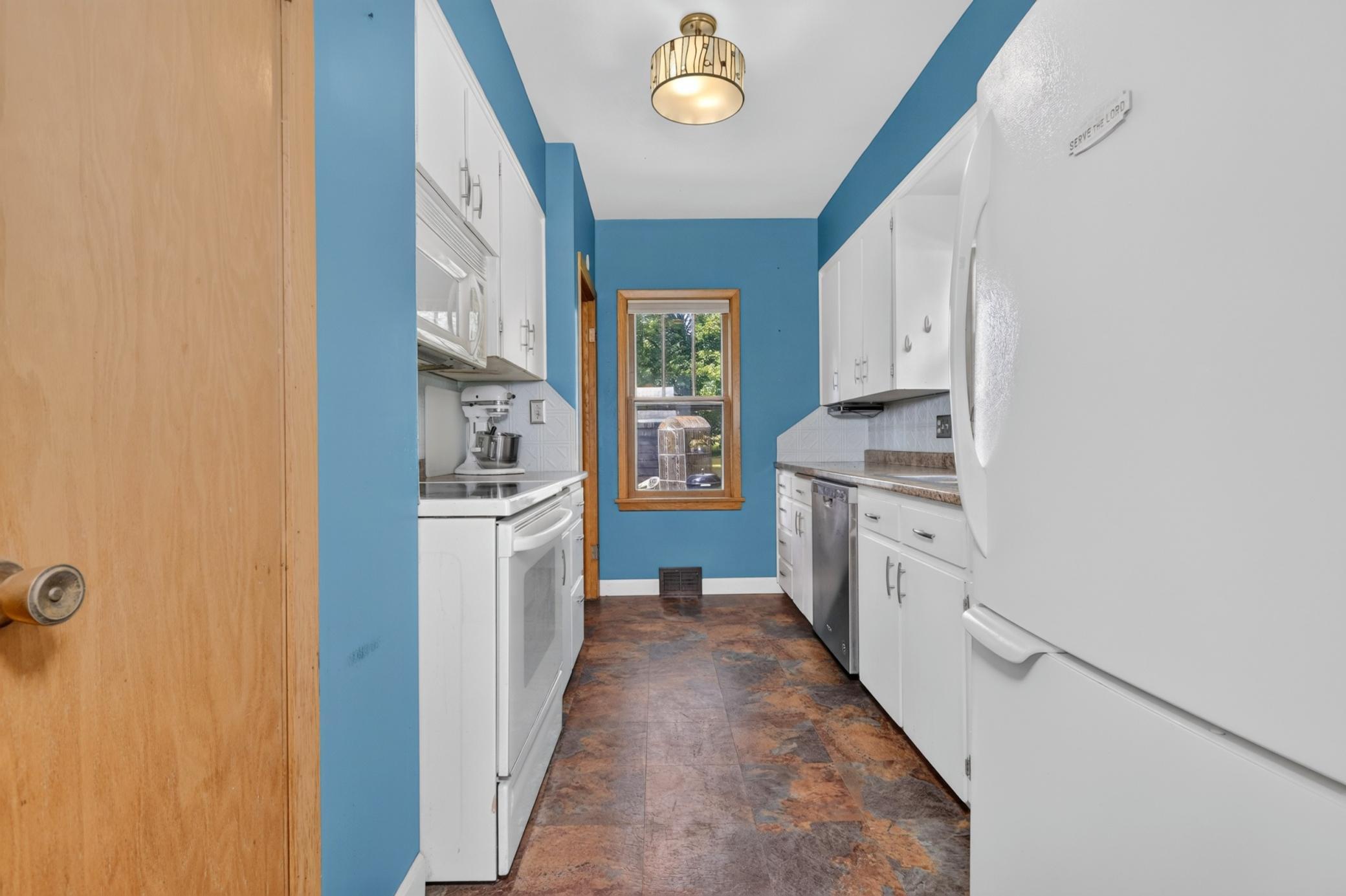 401 NE 7th Street, Grand Rapids MN 55744 - Photo 9 of 41