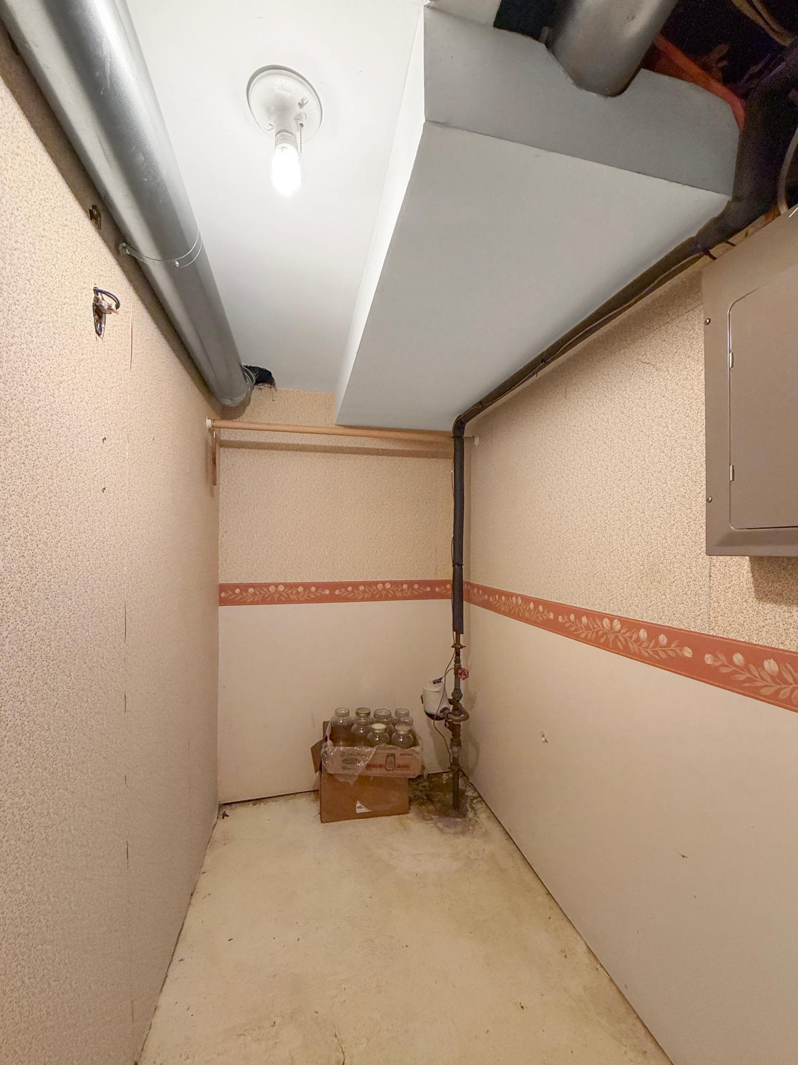 1920 single family home for sale at 604 Lincoln Avenue SE in Bemidji, MN — 3 bed, 1 bath (photo 13 of 16)