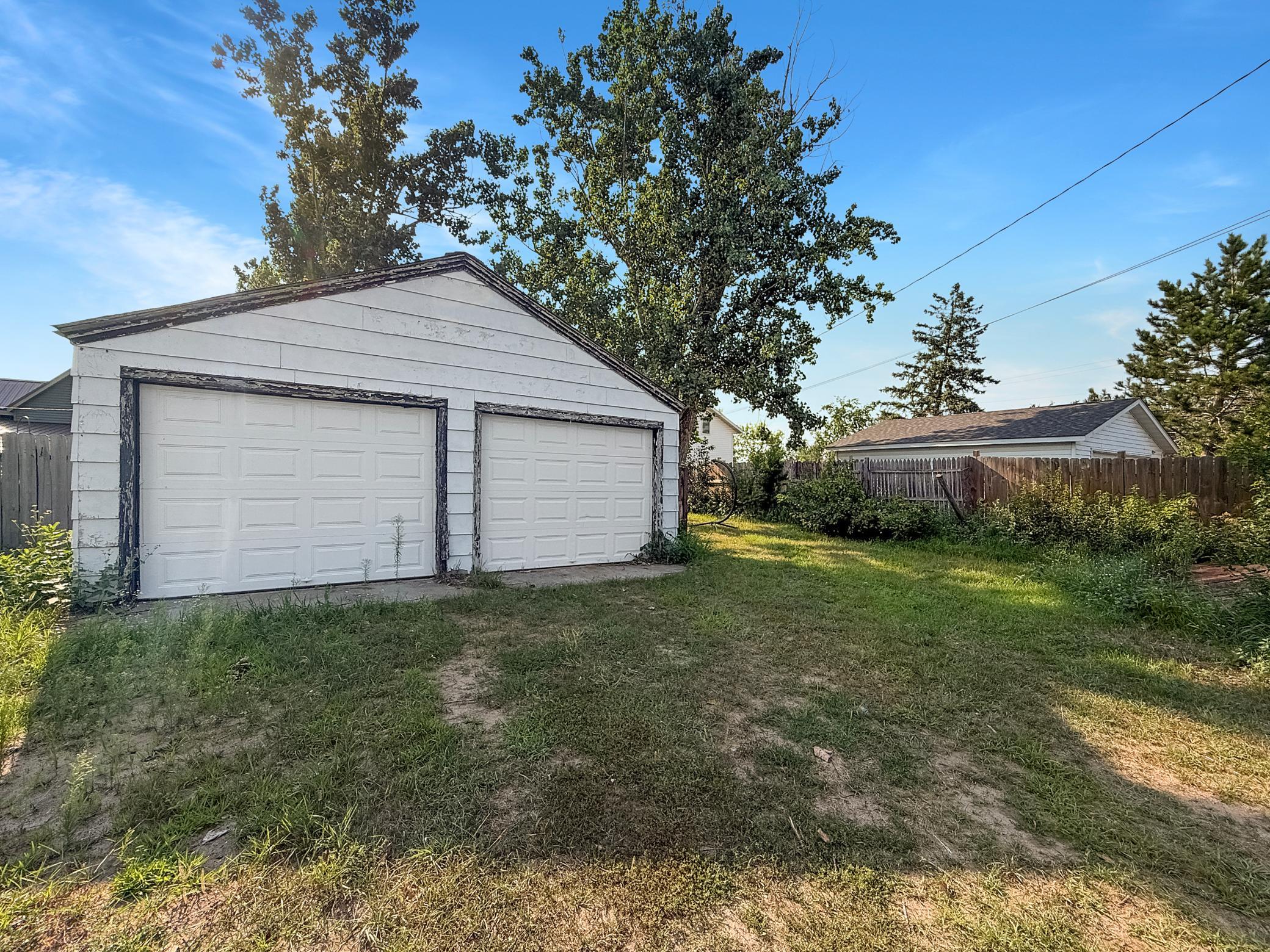 1920 single family home for sale at 604 Lincoln Avenue SE in Bemidji, MN — 3 bed, 1 bath (photo 15 of 16)