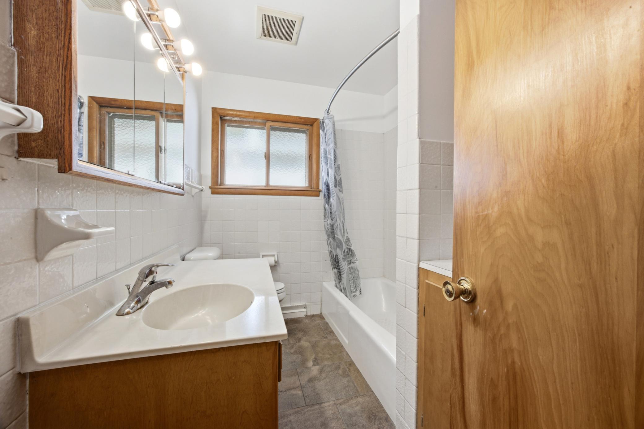 1106 5th Avenue S, Moorhead MN 56560 - Photo 16 of 27