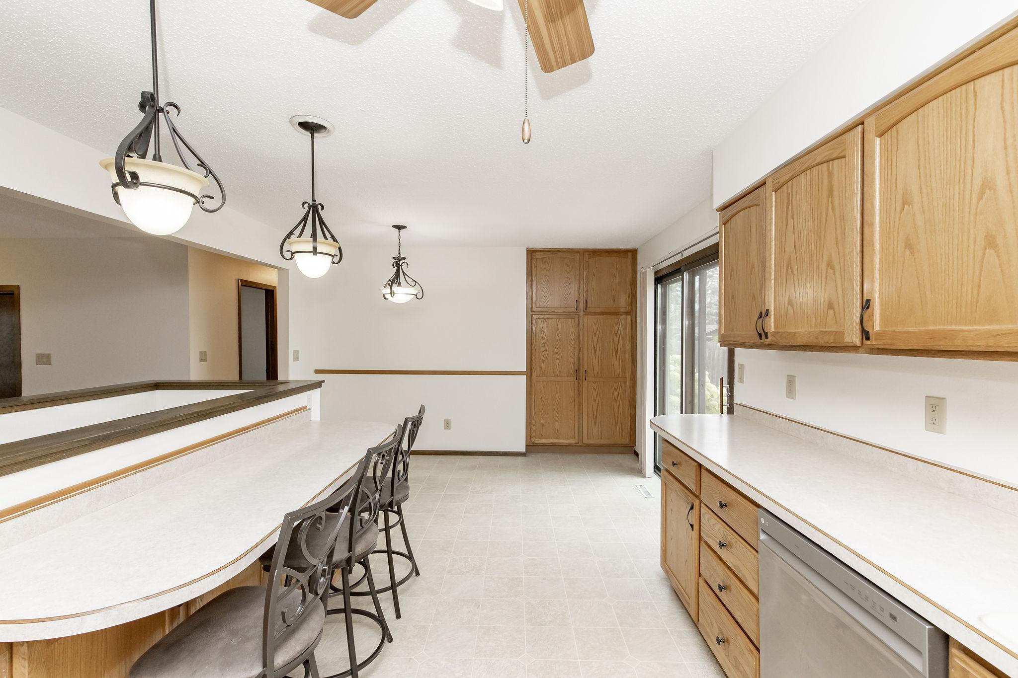 2544 Arrowhead Road S, Fargo ND 58103 - Photo 16 of 53