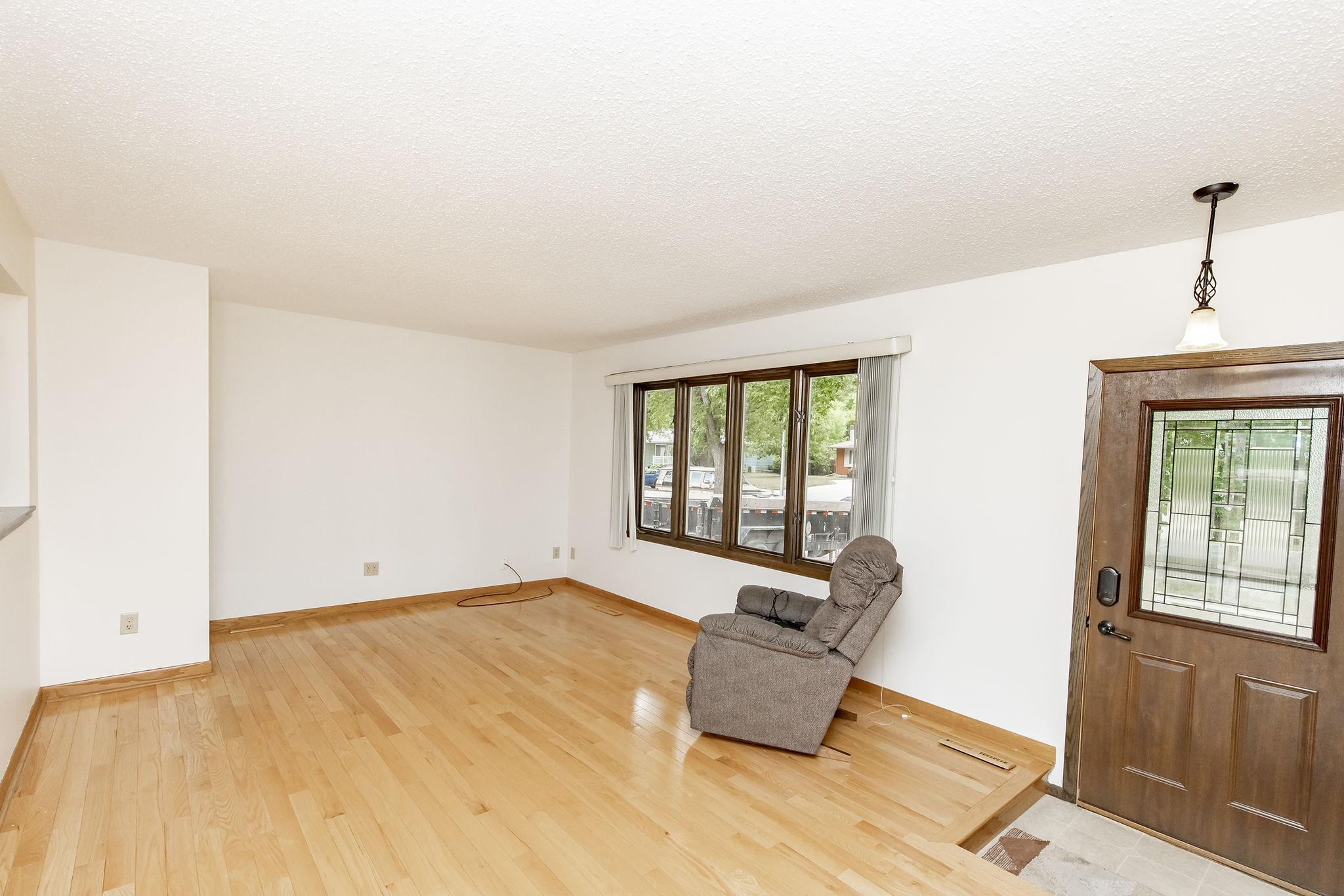 2544 Arrowhead Road S, Fargo ND 58103 - Photo 4 of 53