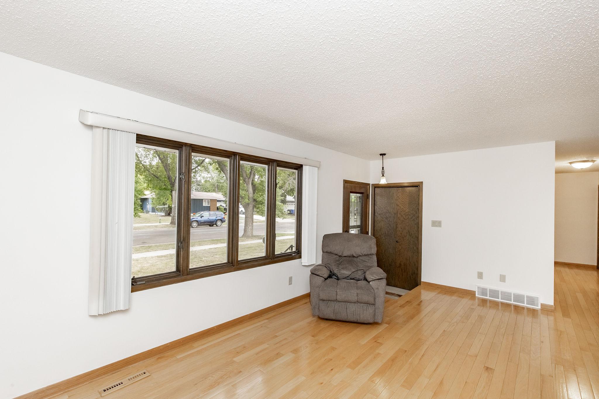 2544 Arrowhead Road S, Fargo ND 58103 - Photo 8 of 53
