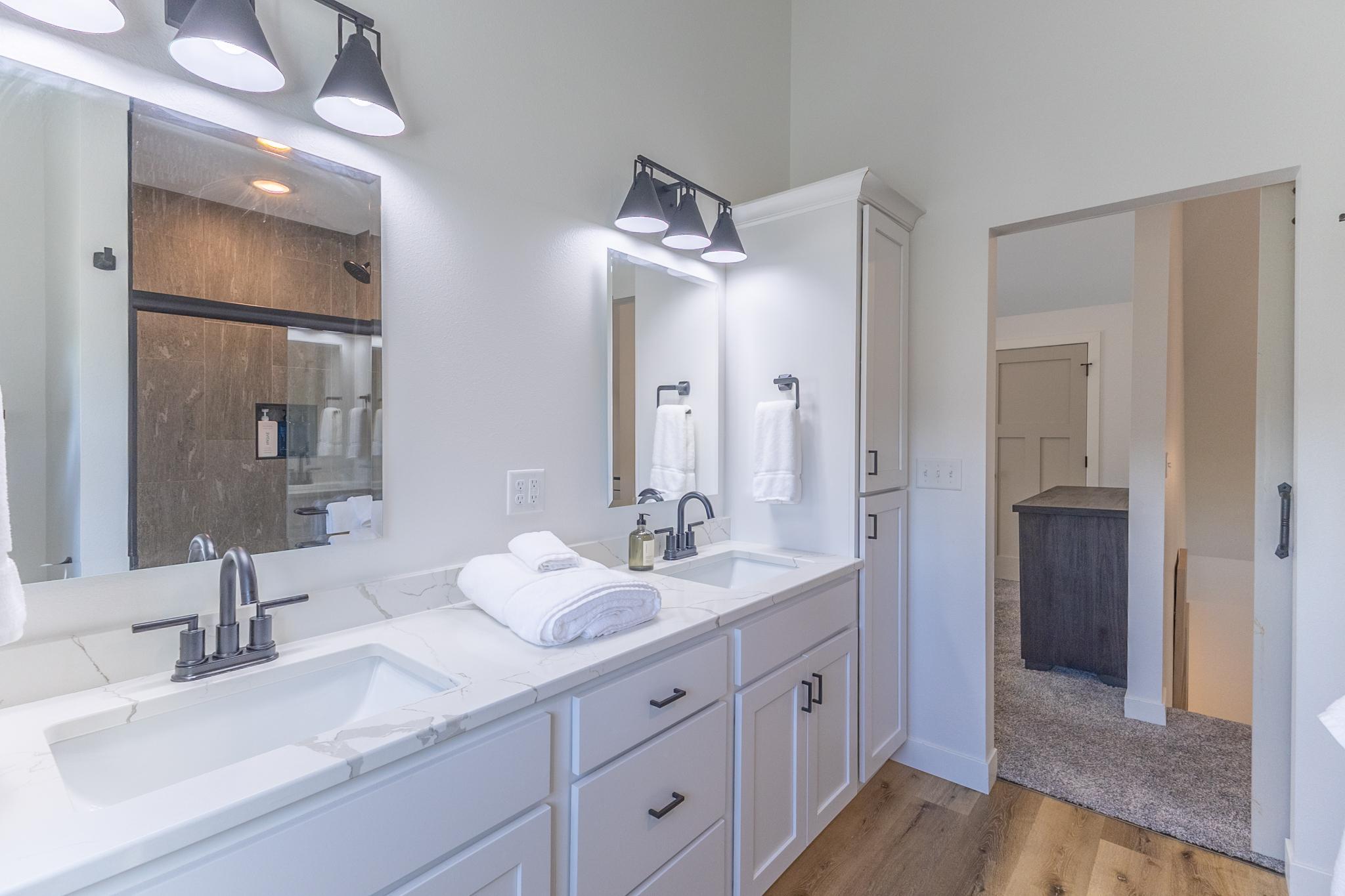 2021 single family home for sale at 7639 Emerald Pines Drive NW in Bemidji, MN — 3 bed, 2 bath (photo 55 of 94)