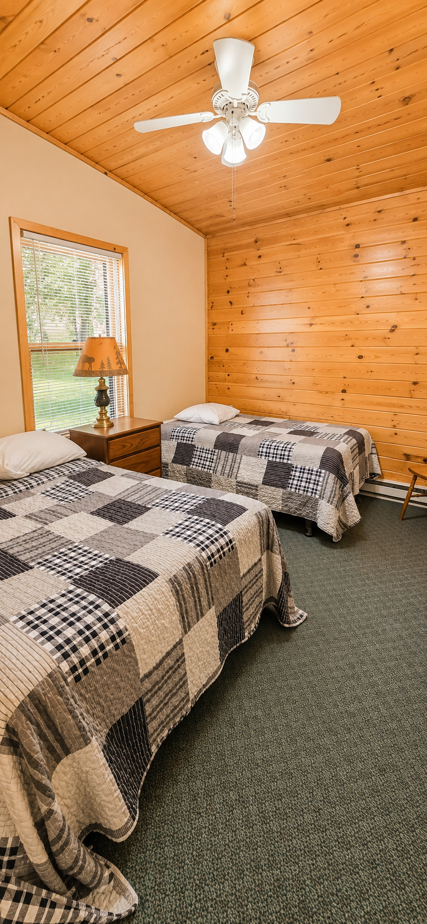 2000 single family home for sale at Unit 1 Flag Island in Angle Inlet, MN — 4 bed, 2 bath (photo 13 of 15)