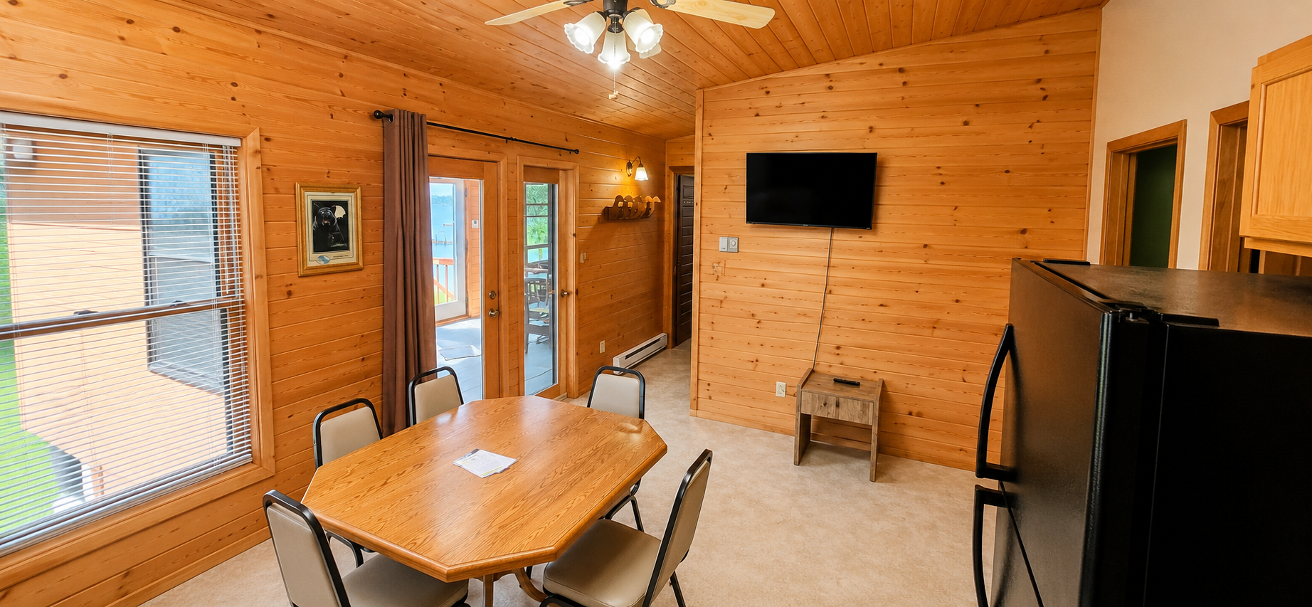 2000 single family home for sale at Unit 1 Flag Island in Angle Inlet, MN — 4 bed, 2 bath (photo 6 of 15)