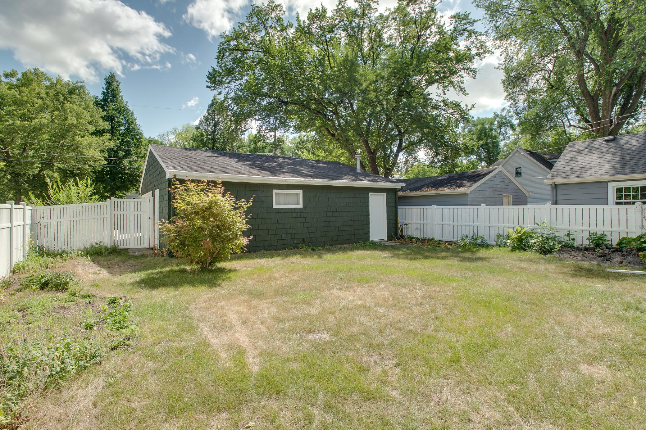1261 4th Street N, Fargo ND 58102 - Photo 39 of 43