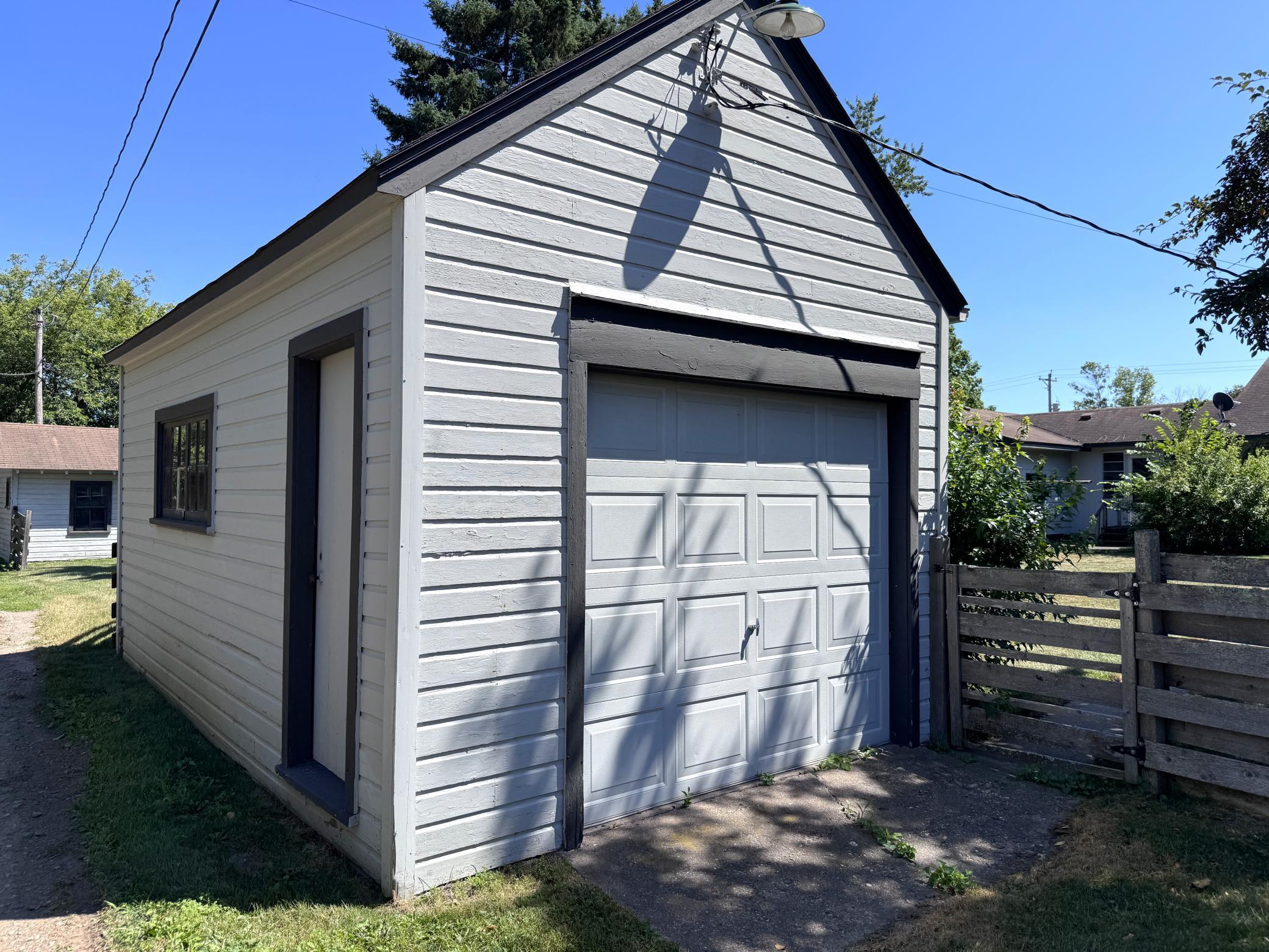 1954 single family home for sale at 410 1st Street NW in Aitkin, MN — 3 bed, 3 bath (photo 15 of 92)