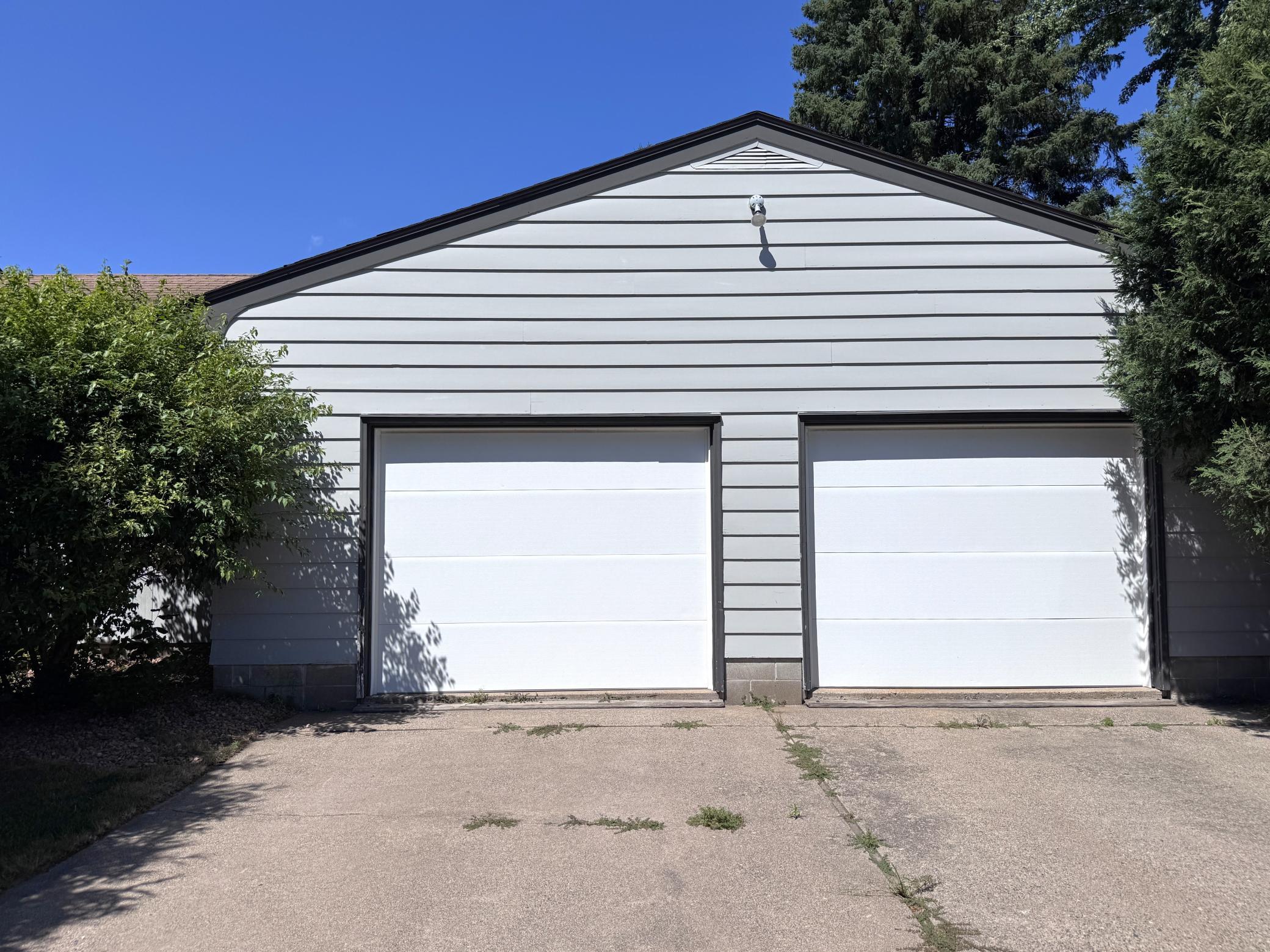 1954 single family home for sale at 410 1st Street NW in Aitkin, MN — 3 bed, 3 bath (photo 3 of 92)