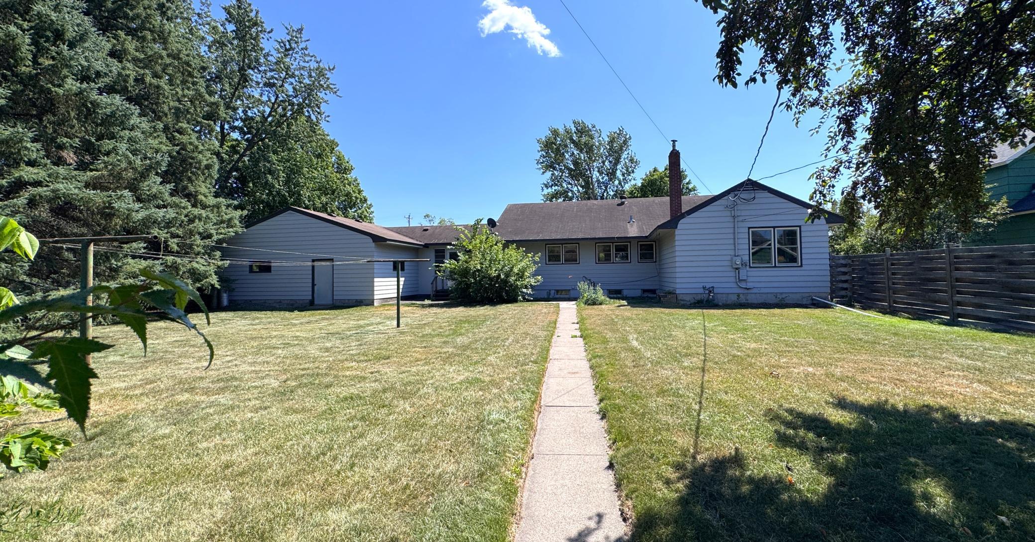 1954 single family home for sale at 410 1st Street NW in Aitkin, MN — 3 bed, 3 bath (photo 6 of 92)