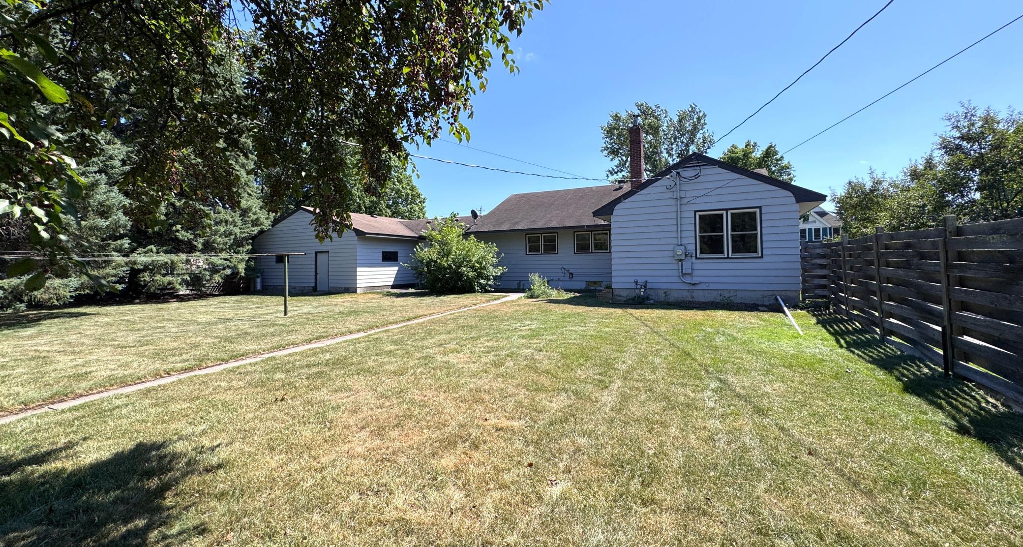 1954 single family home for sale at 410 1st Street NW in Aitkin, MN — 3 bed, 3 bath (photo 7 of 92)