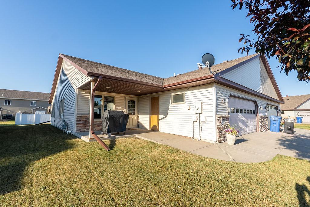 1105 Southwood Drive, Dilworth MN 56529 - Photo 2 of 21