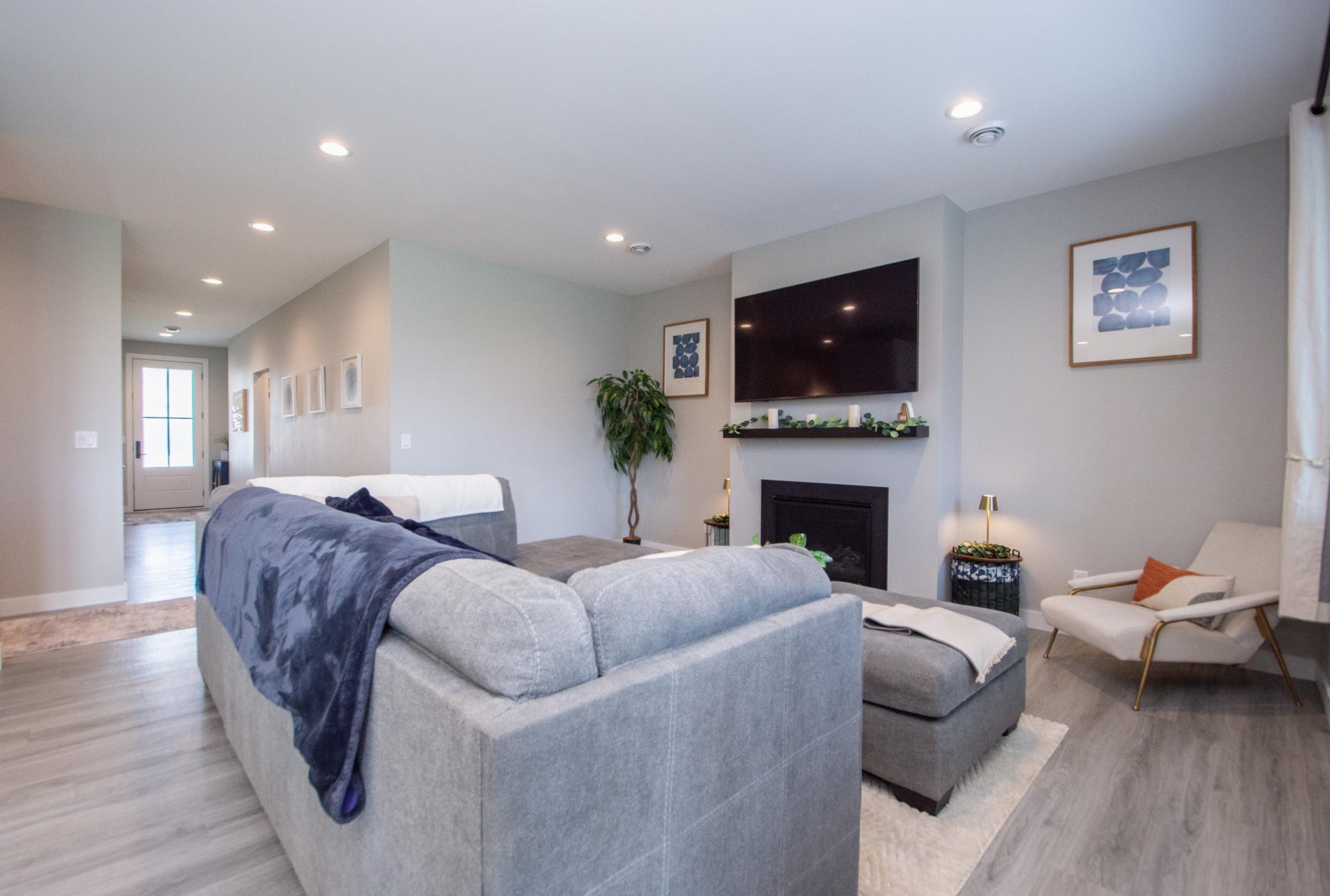 2024 single family home for sale at 428 Audrey Drive in Mapleton, ND — 4 bed, 3 bath (photo 15 of 40)