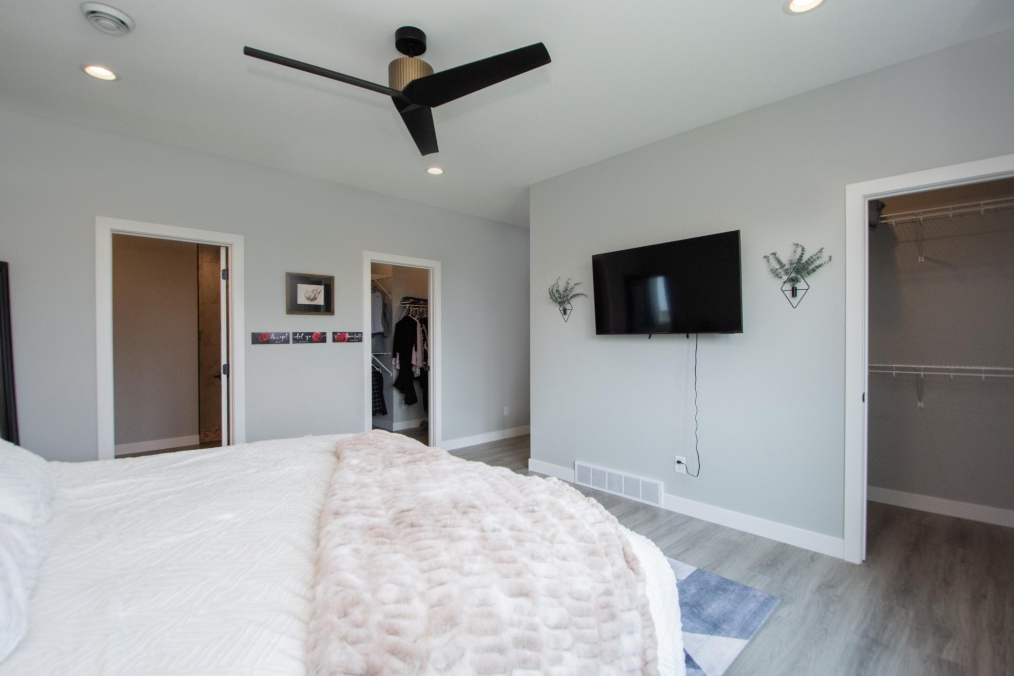 2024 single family home for sale at 428 Audrey Drive in Mapleton, ND — 4 bed, 3 bath (photo 20 of 40)