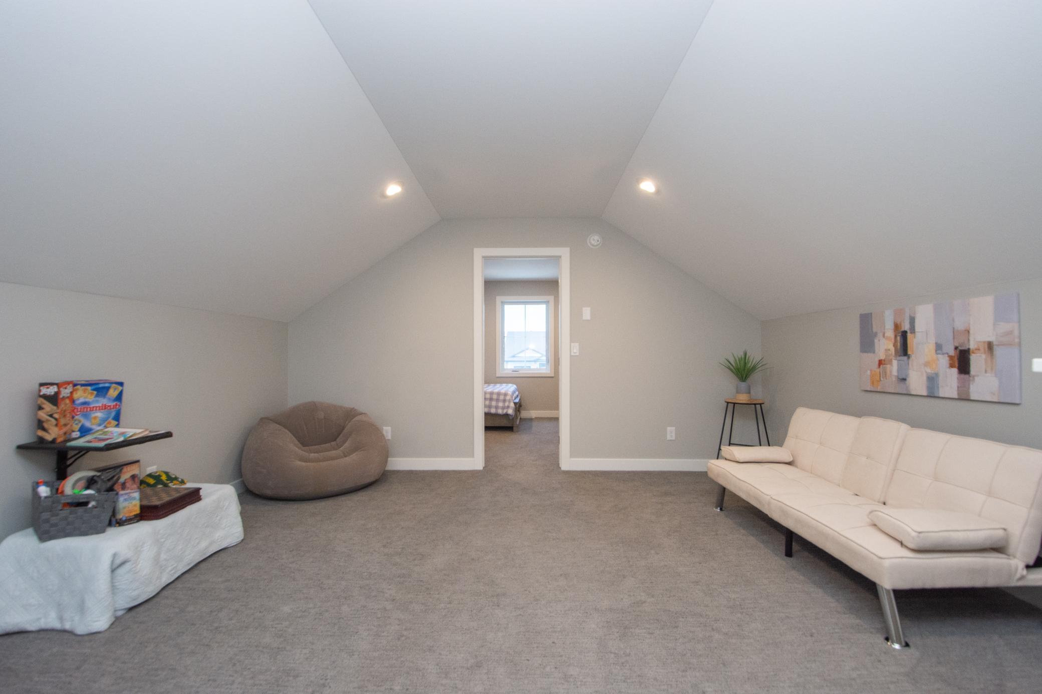 2024 single family home for sale at 428 Audrey Drive in Mapleton, ND — 4 bed, 3 bath (photo 27 of 40)