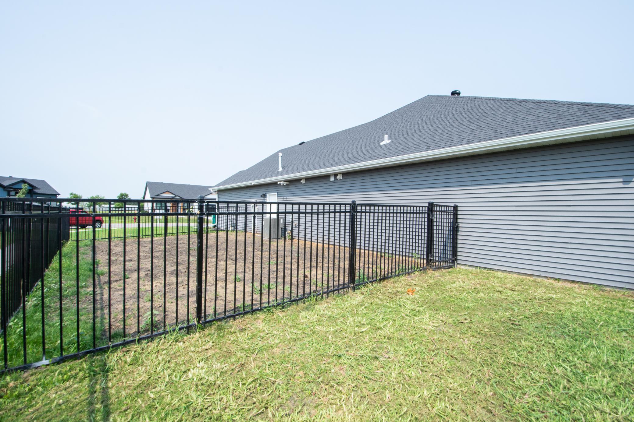 2024 single family home for sale at 428 Audrey Drive in Mapleton, ND — 4 bed, 3 bath (photo 33 of 40)