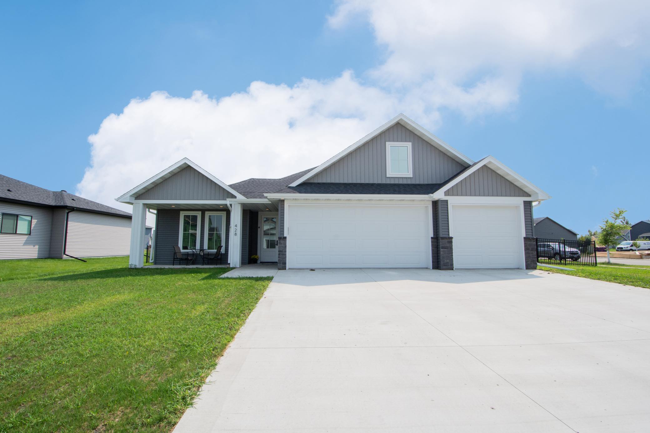 2024 single family home for sale at 428 Audrey Drive in Mapleton, ND — 4 bed, 3 bath (photo 37 of 40)