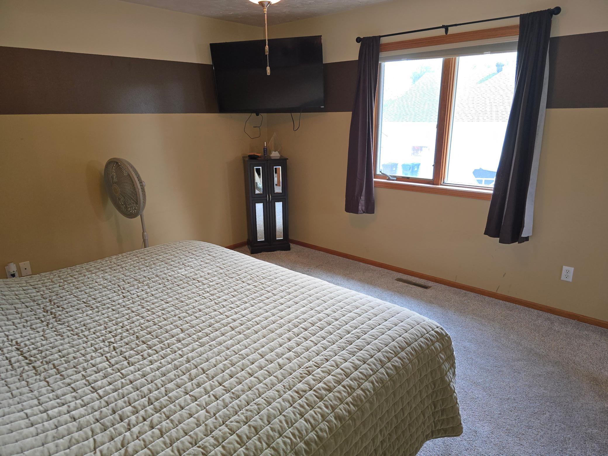 1999 single family home for sale at 1101 5th Avenue SE in Barnesville, MN — 5 bed, 3 bath (photo 29 of 52)