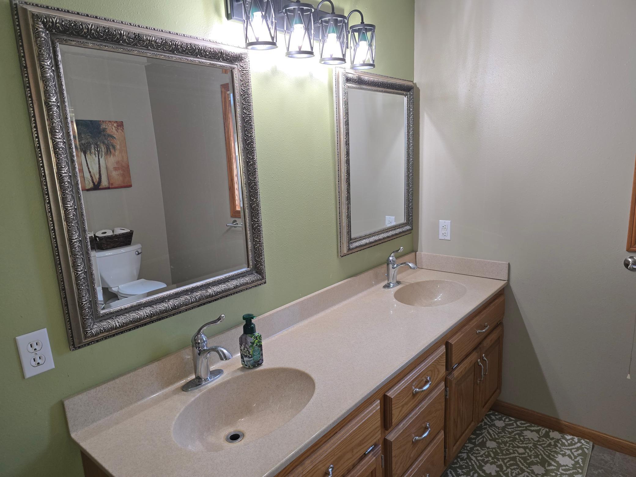 1999 single family home for sale at 1101 5th Avenue SE in Barnesville, MN — 5 bed, 3 bath (photo 33 of 52)