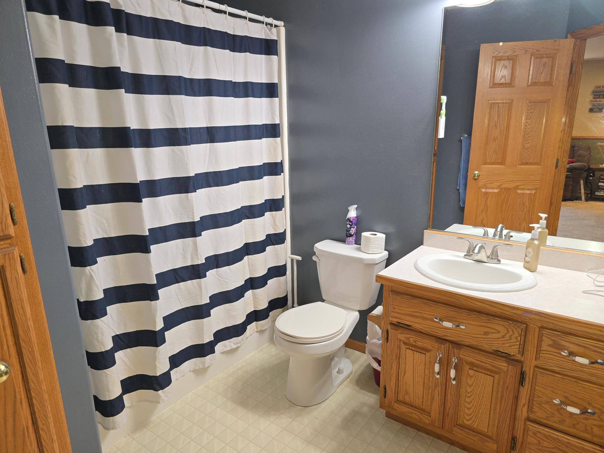 1999 single family home for sale at 1101 5th Avenue SE in Barnesville, MN — 5 bed, 3 bath (photo 39 of 52)