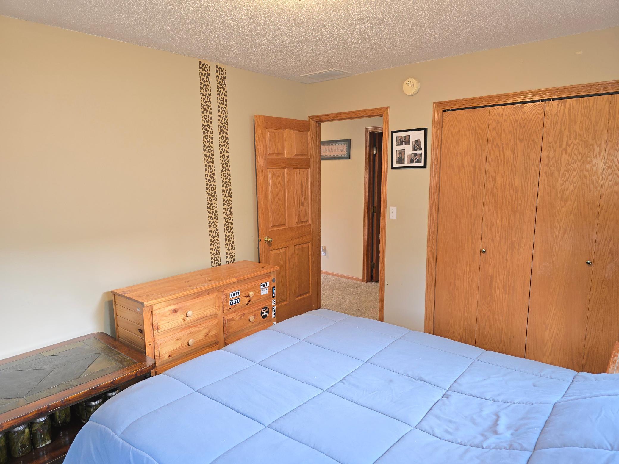 1999 single family home for sale at 1101 5th Avenue SE in Barnesville, MN — 5 bed, 3 bath (photo 43 of 52)