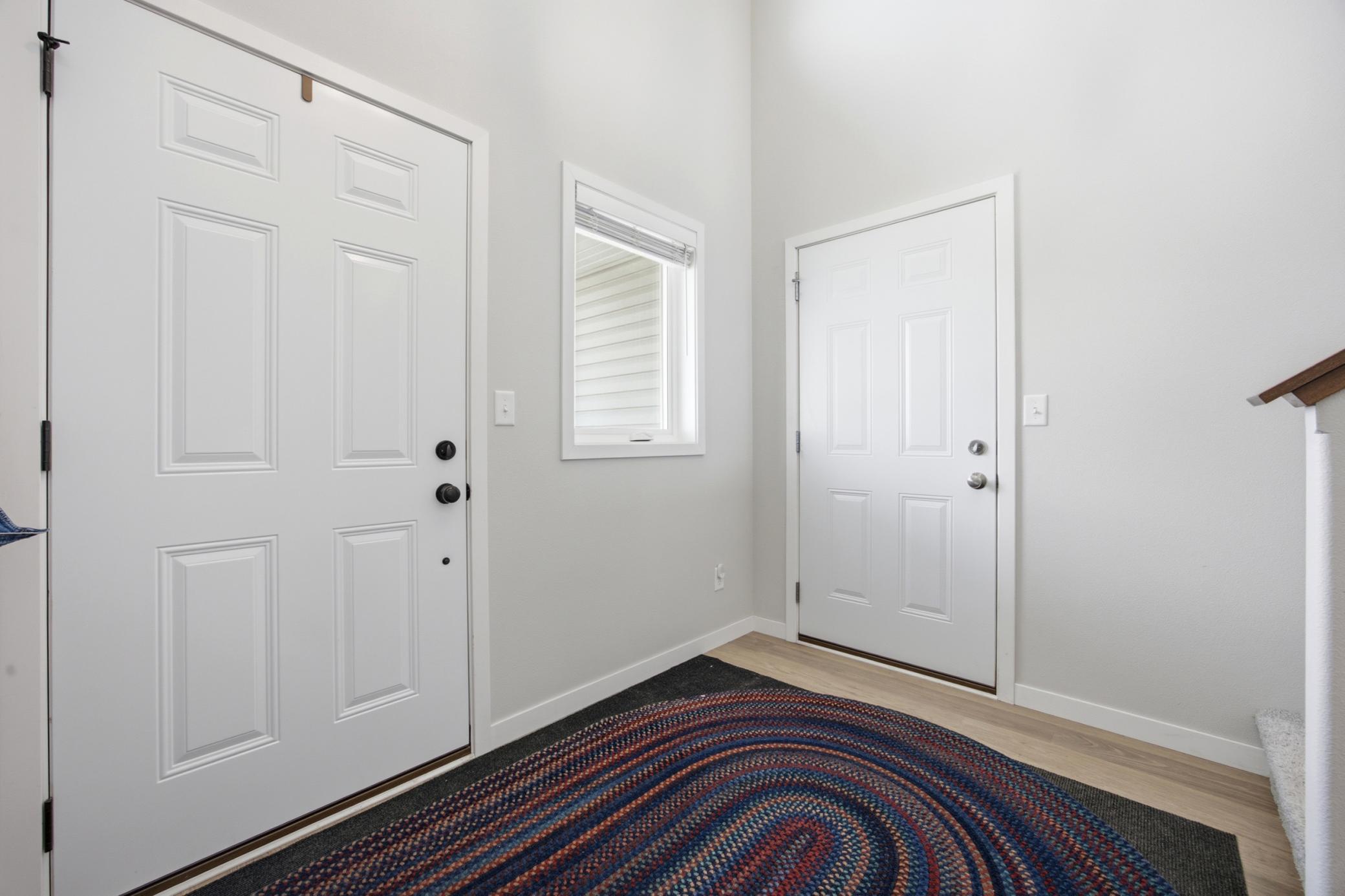 2023 single family home for sale at 1204 Marlys Drive W in West Fargo, ND — 3 bed, 3 bath (photo 4 of 41)