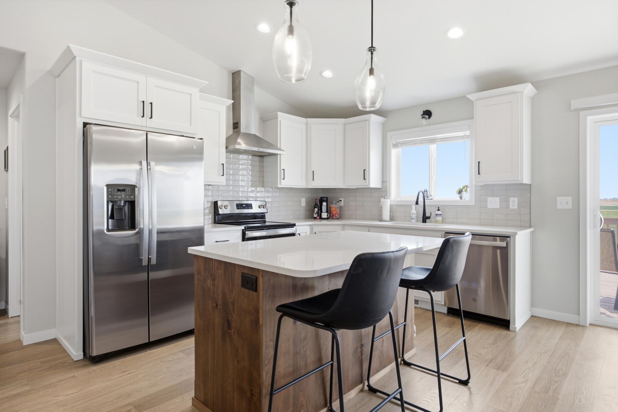 2023 single family home for sale at 1204 Marlys Drive W in West Fargo, ND — 3 bed, 3 bath (photo 9 of 41)