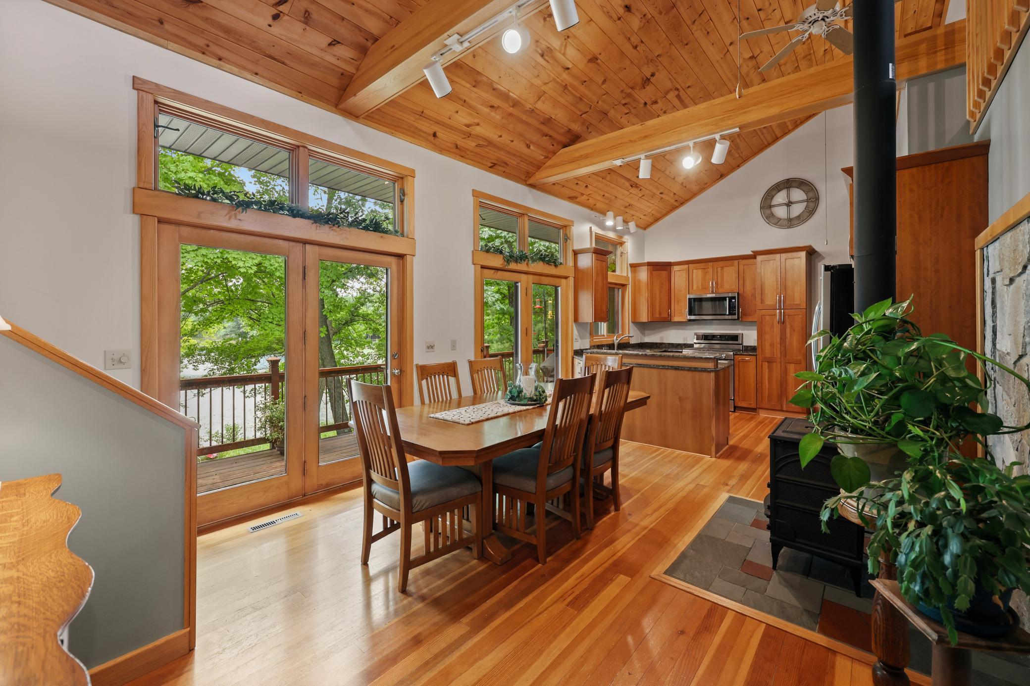 1991 single family home for sale at 27350 Greenwood Isle Circle in Deerwood, MN — 4 bed, 3 bath (photo 13 of 91)