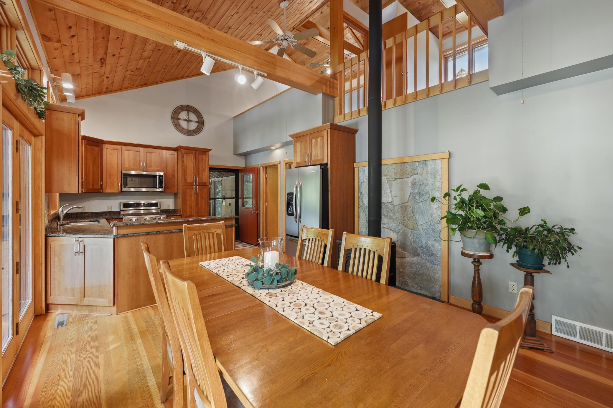 1991 single family home for sale at 27350 Greenwood Isle Circle in Deerwood, MN — 4 bed, 3 bath (photo 17 of 91)