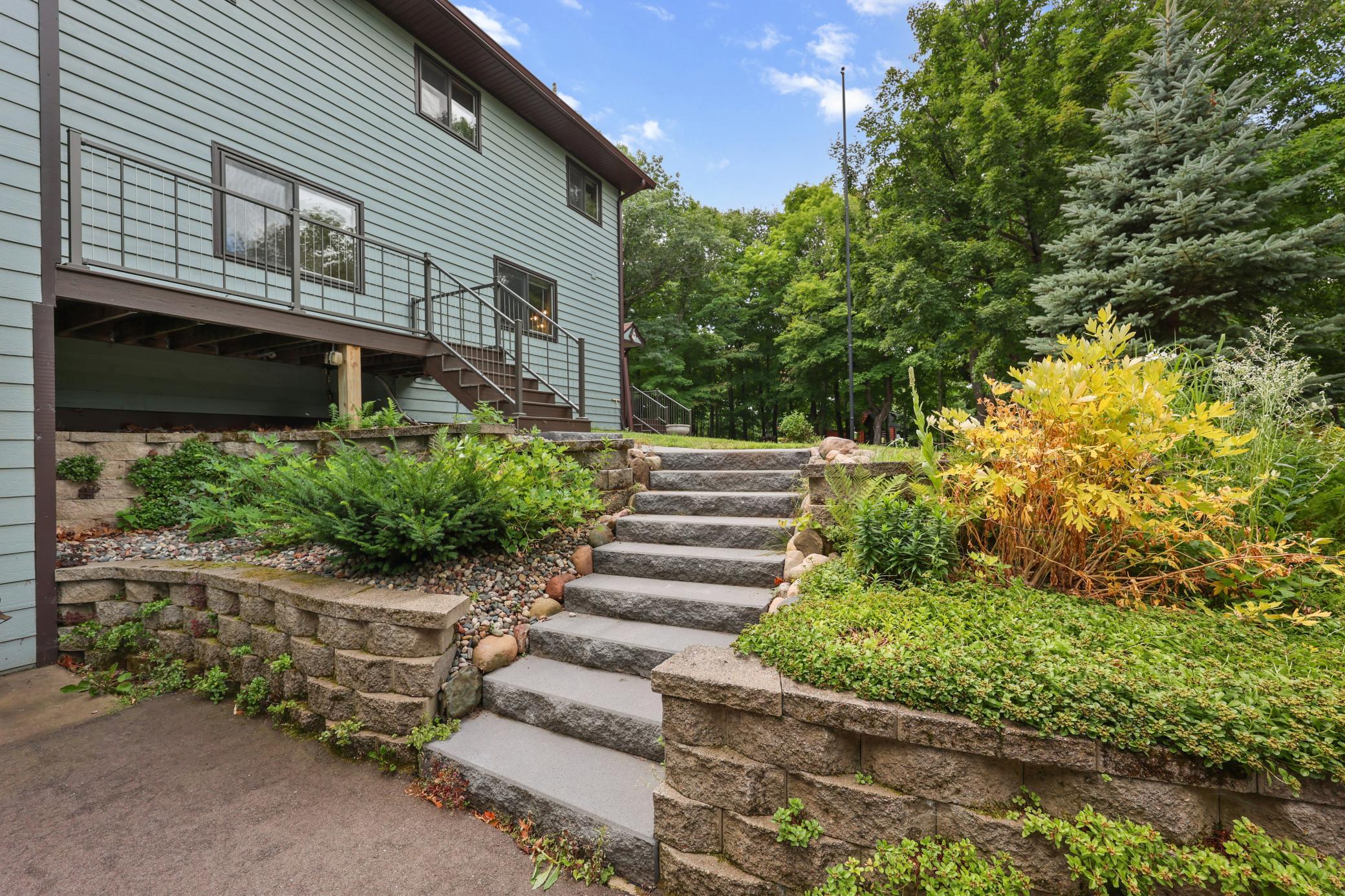 1991 single family home for sale at 27350 Greenwood Isle Circle in Deerwood, MN — 4 bed, 3 bath (photo 3 of 91)