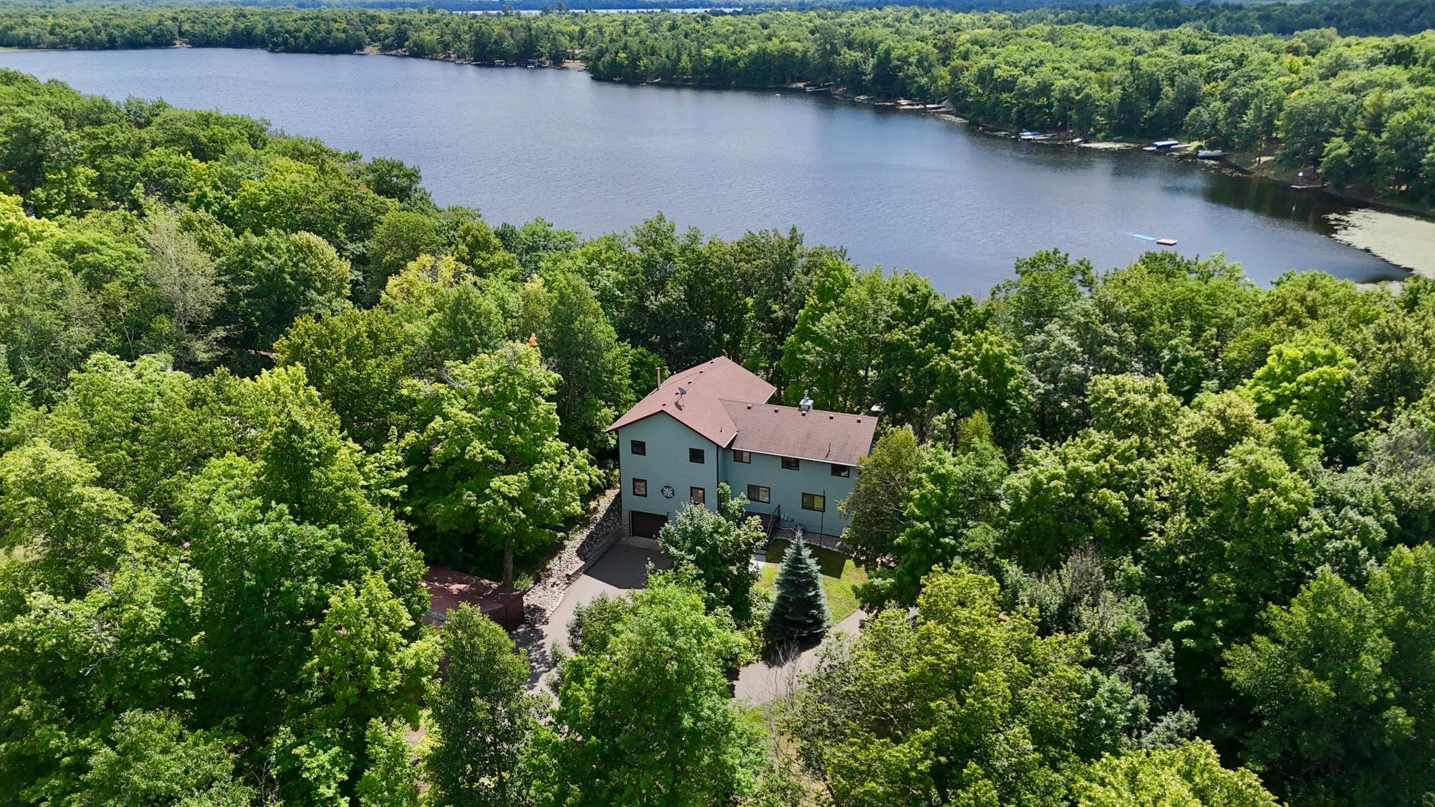 1991 single family home for sale at 27350 Greenwood Isle Circle in Deerwood, MN — 4 bed, 3 bath (photo 6 of 91)