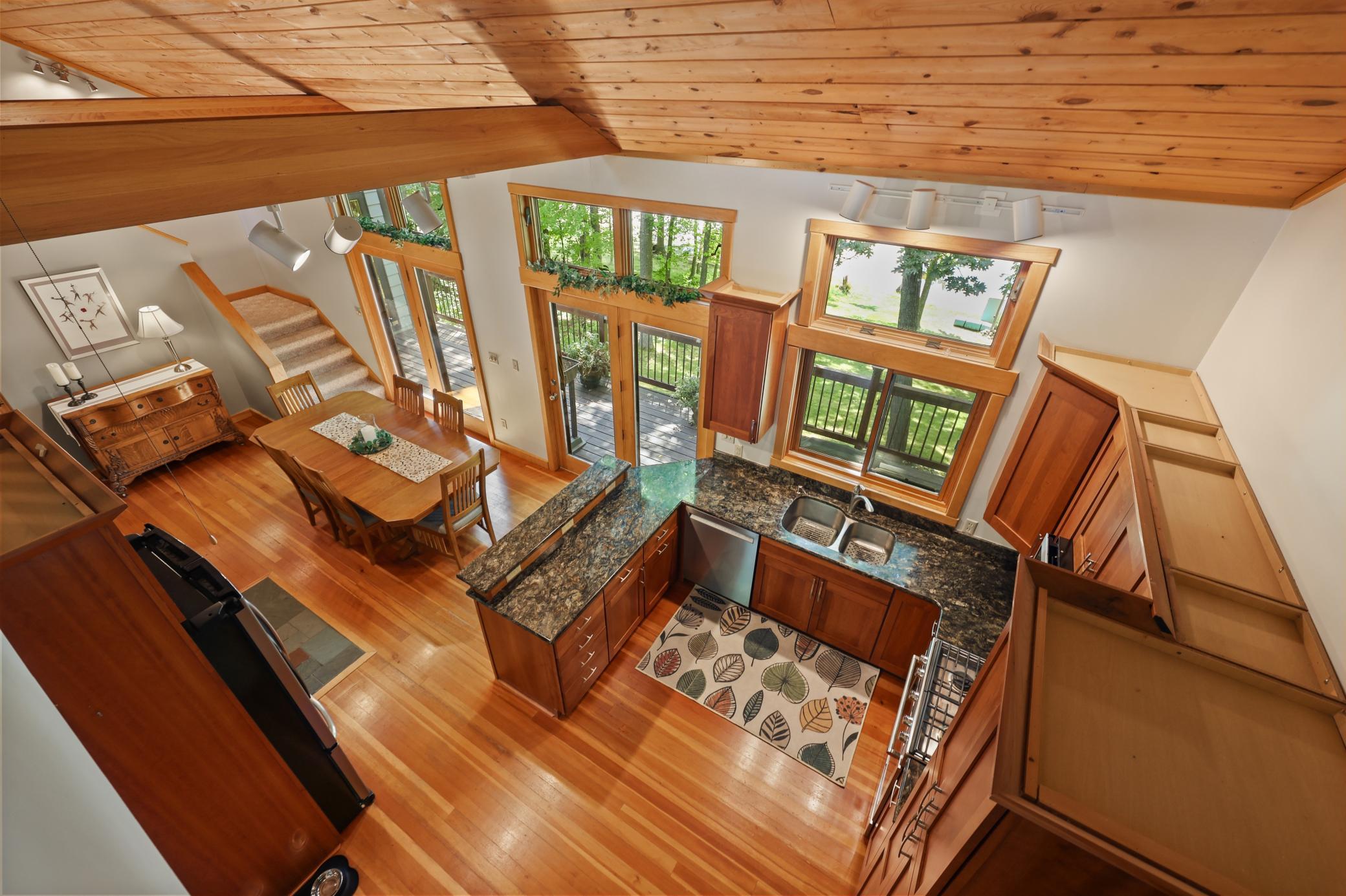 1991 single family home for sale at 27350 Greenwood Isle Circle in Deerwood, MN — 4 bed, 3 bath (photo 9 of 91)