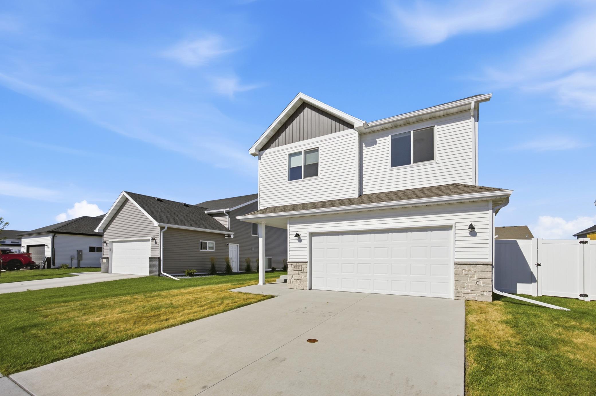 3851 19th Street S, Moorhead MN 56560 - Photo 2 of 39