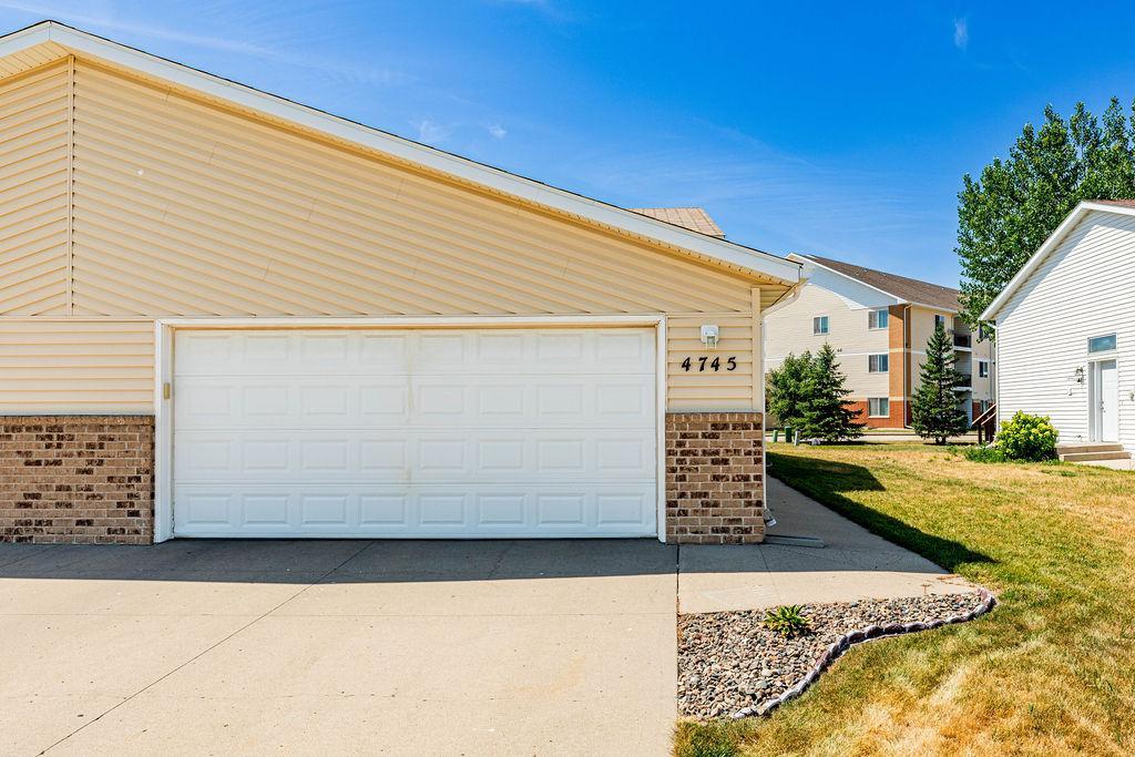 4745 Townsite Place S, Fargo ND 58104 - Photo 2 of 28