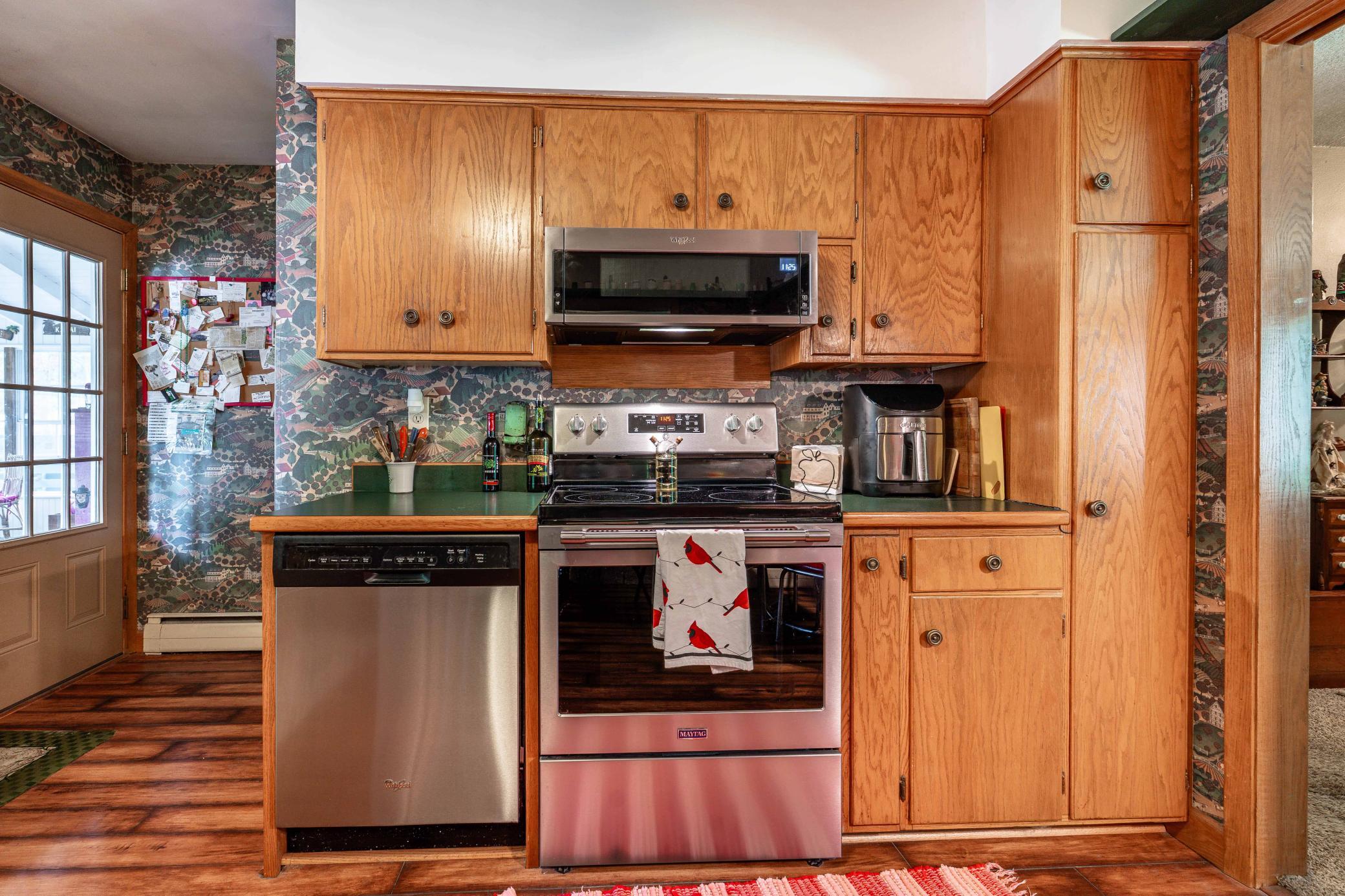 1959 single family home for sale at 524 Guttenberg Heights in Fergus Falls, MN — 3 bed, 3 bath (photo 29 of 61)