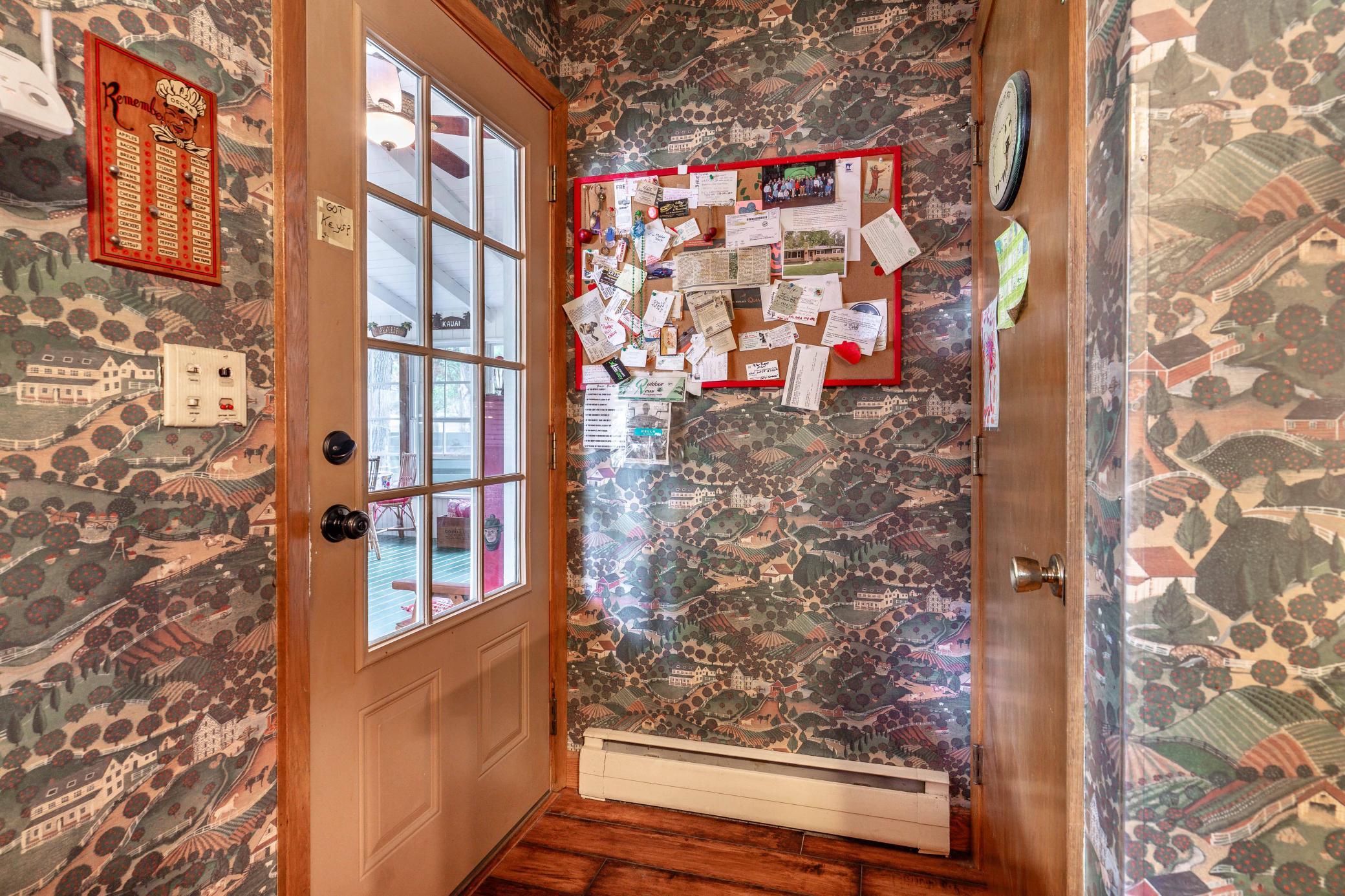 1959 single family home for sale at 524 Guttenberg Heights in Fergus Falls, MN — 3 bed, 3 bath (photo 30 of 61)