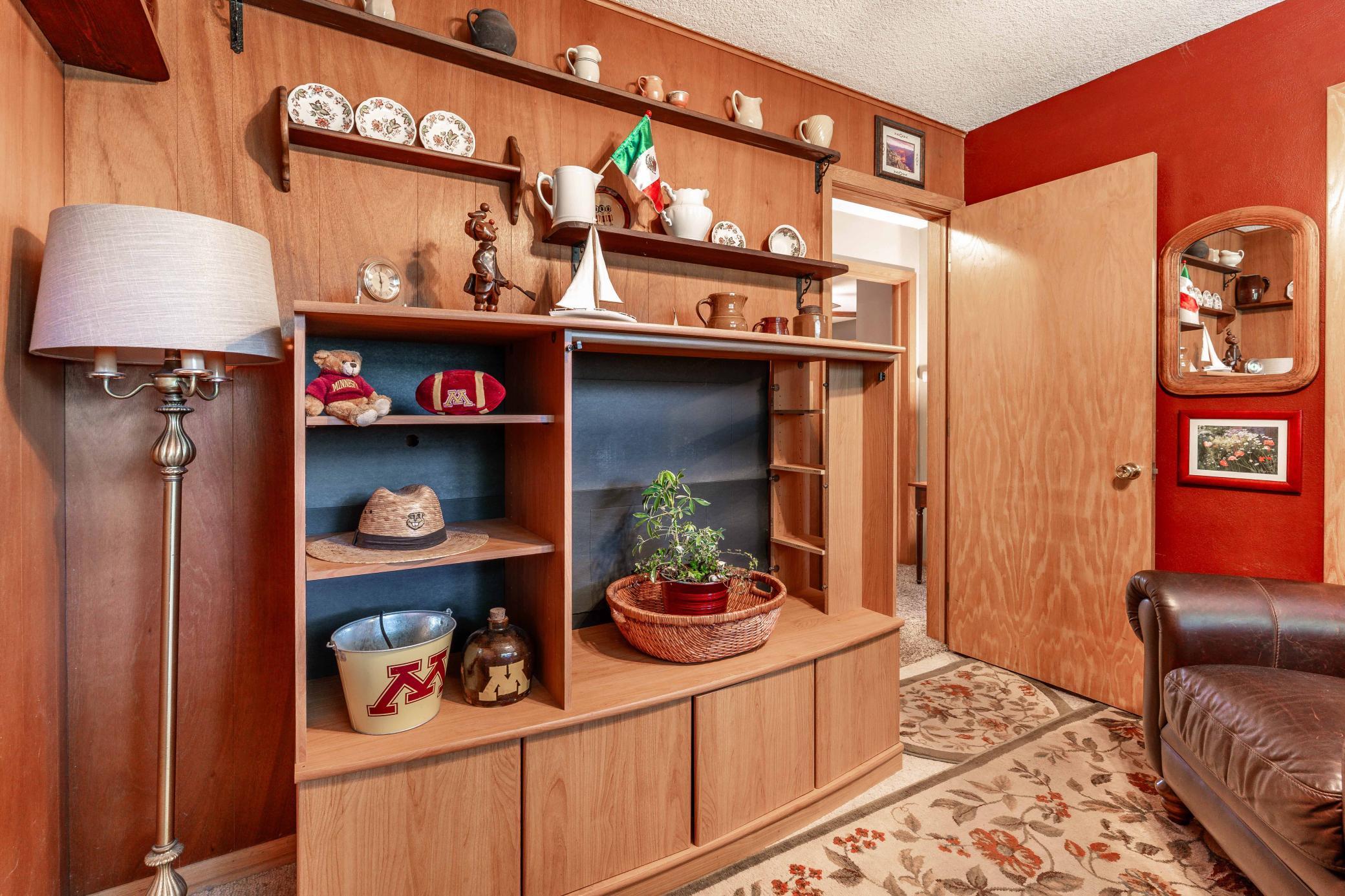 1959 single family home for sale at 524 Guttenberg Heights in Fergus Falls, MN — 3 bed, 3 bath (photo 38 of 61)