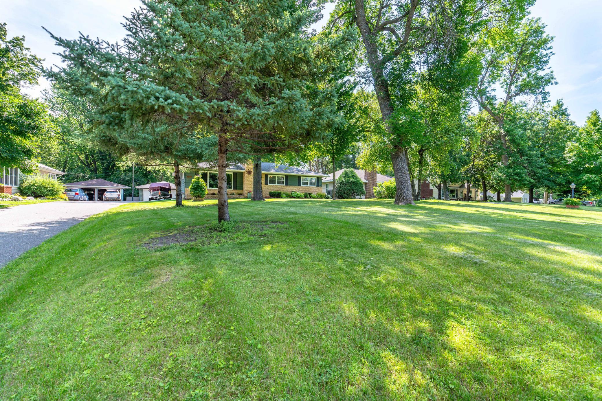 1959 single family home for sale at 524 Guttenberg Heights in Fergus Falls, MN — 3 bed, 3 bath (photo 54 of 61)