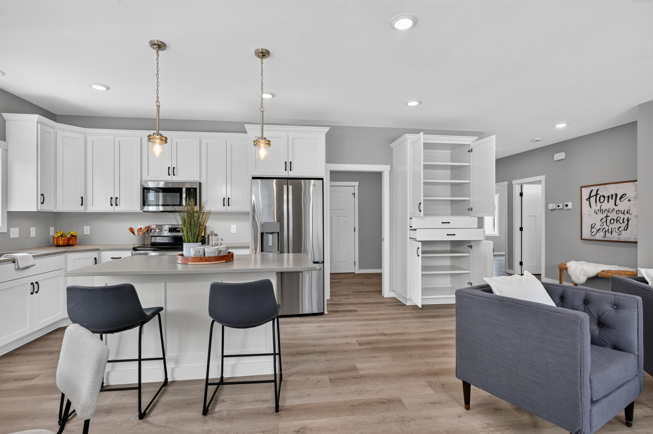 2023 townhouse for sale at 676 Voyager Drive in Alexandria, MN — 2 bed, 2 bath (photo 17 of 37)