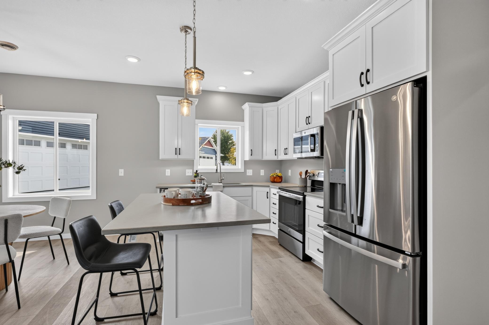 2023 townhouse for sale at 676 Voyager Drive in Alexandria, MN — 2 bed, 2 bath (photo 18 of 37)