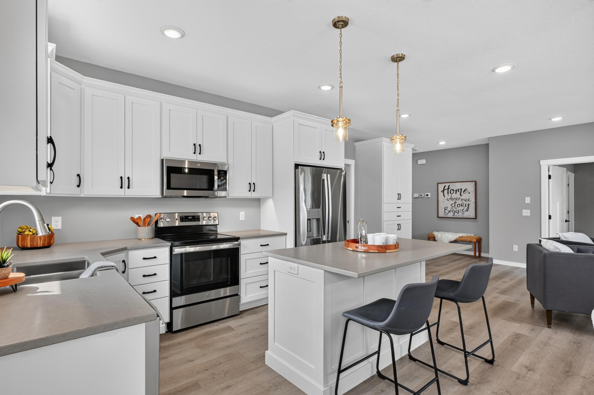 2023 townhouse for sale at 676 Voyager Drive in Alexandria, MN — 2 bed, 2 bath (photo 22 of 37)