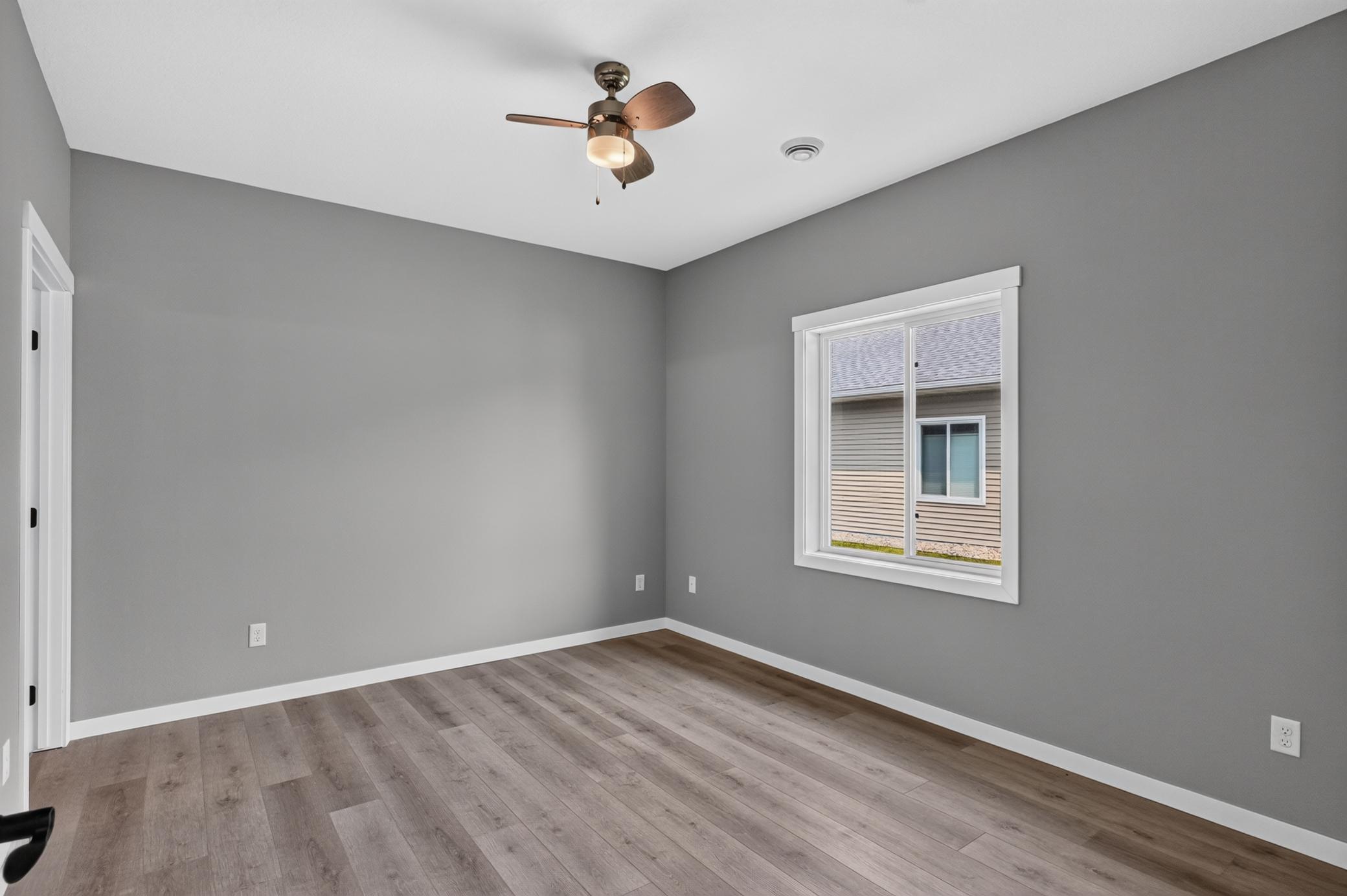 2023 townhouse for sale at 676 Voyager Drive in Alexandria, MN — 2 bed, 2 bath (photo 25 of 37)