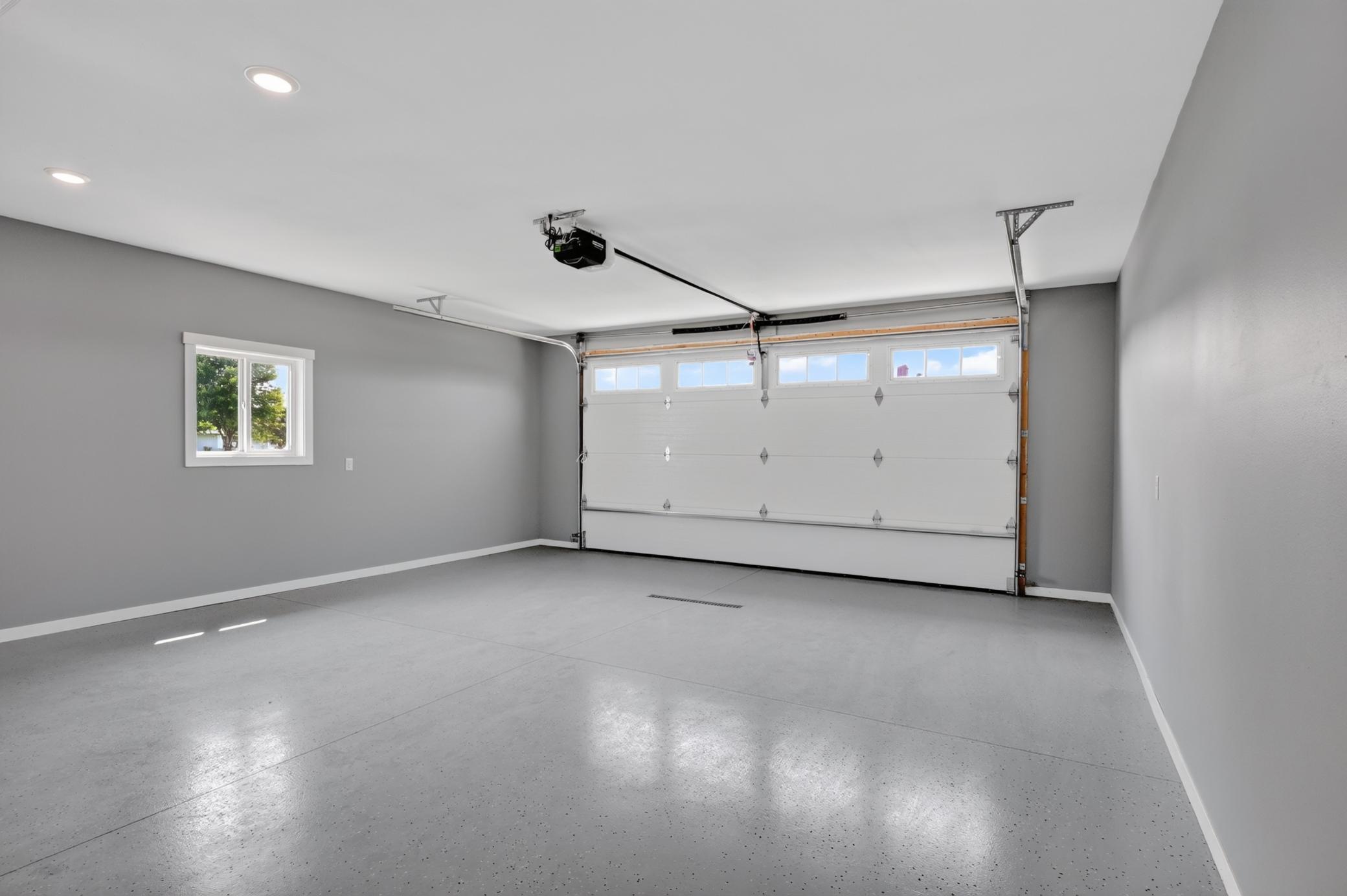2023 townhouse for sale at 676 Voyager Drive in Alexandria, MN — 2 bed, 2 bath (photo 34 of 37)