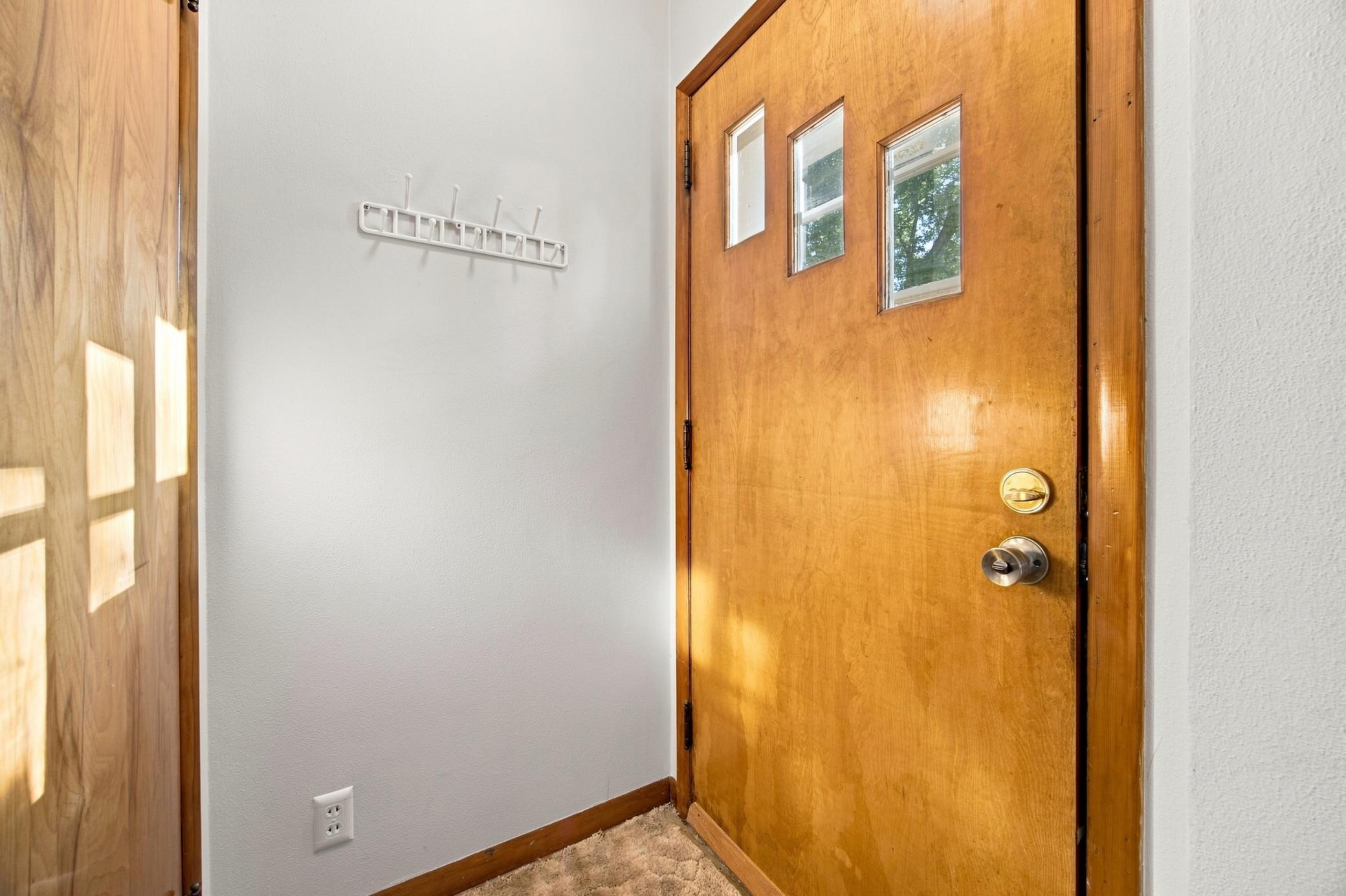1507 14th Street S, Fargo ND 58103 - Photo 4 of 25